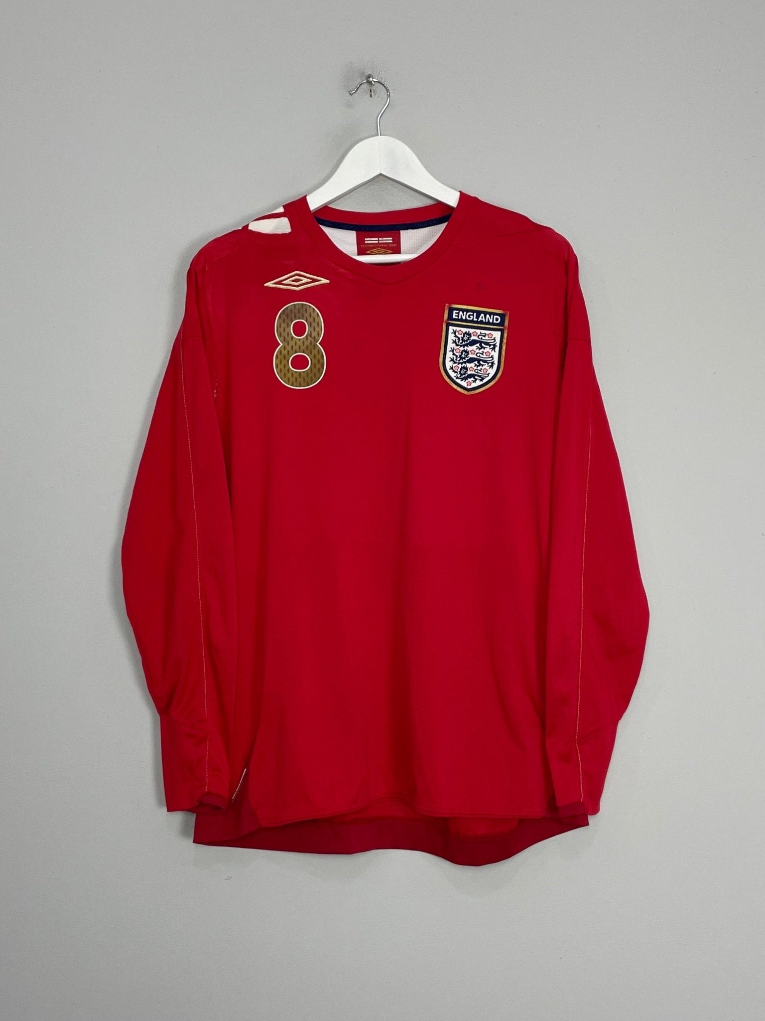 Shop 2006/08 ENGLAND LAMPARD #8 L/S AWAY SHIRT (L) UMBRO, classic football shirts, vintage football shirts & retro soccer jerseys at Cult Kits
