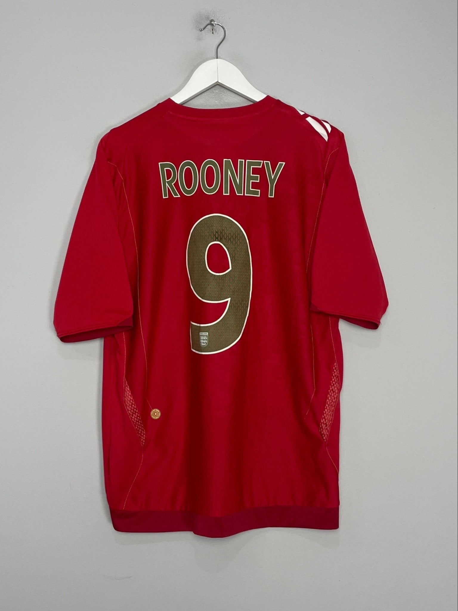 Shop 2006/08 ENGLAND ROONEY #9 AWAY SHIRT (XL) UMBRO, classic football shirts, vintage football shirts & retro soccer jerseys at Cult Kits