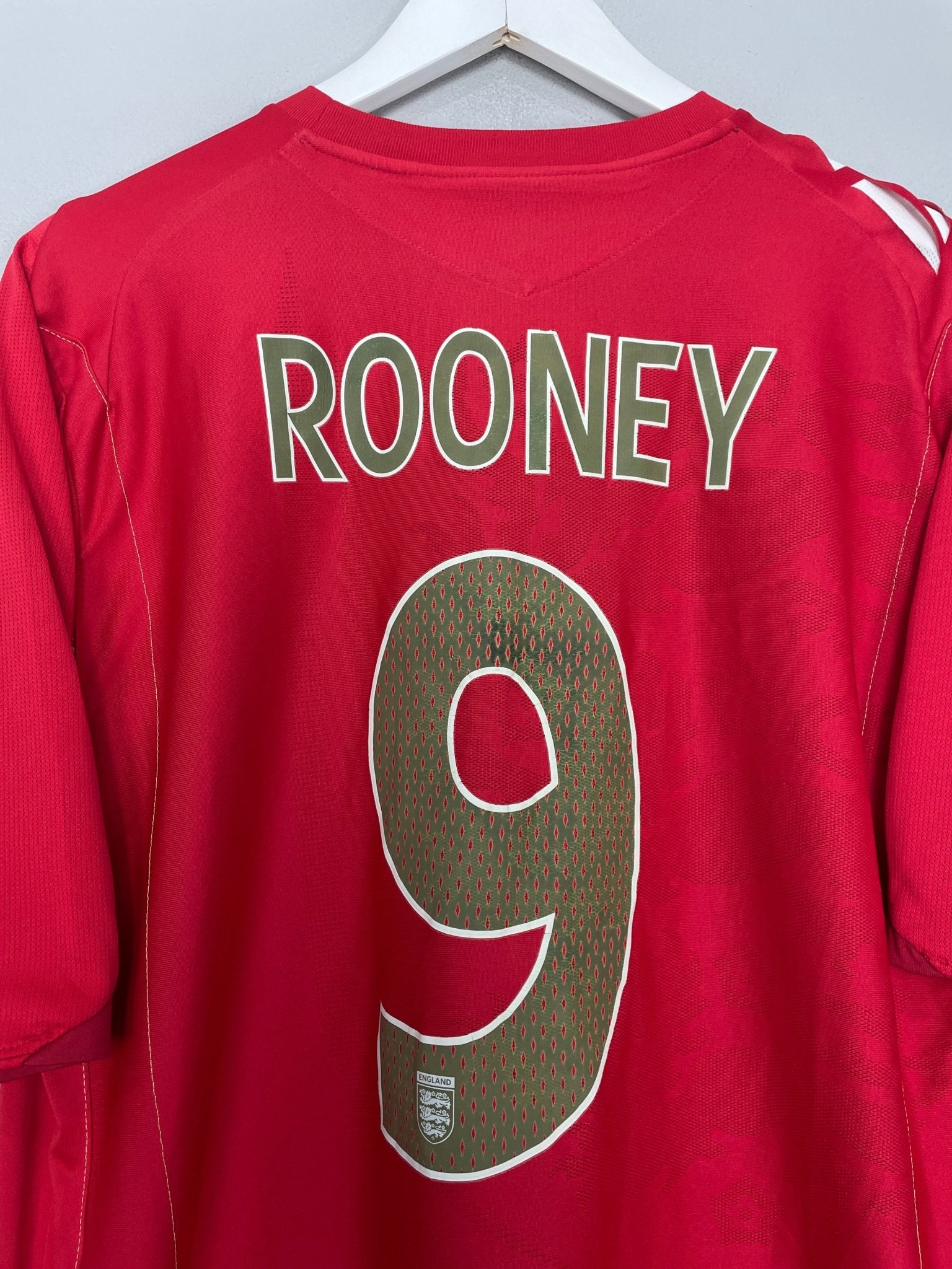 Shop 2006/08 ENGLAND ROONEY #9 AWAY SHIRT (XL) UMBRO, classic football shirts, vintage football shirts & retro soccer jerseys at Cult Kits