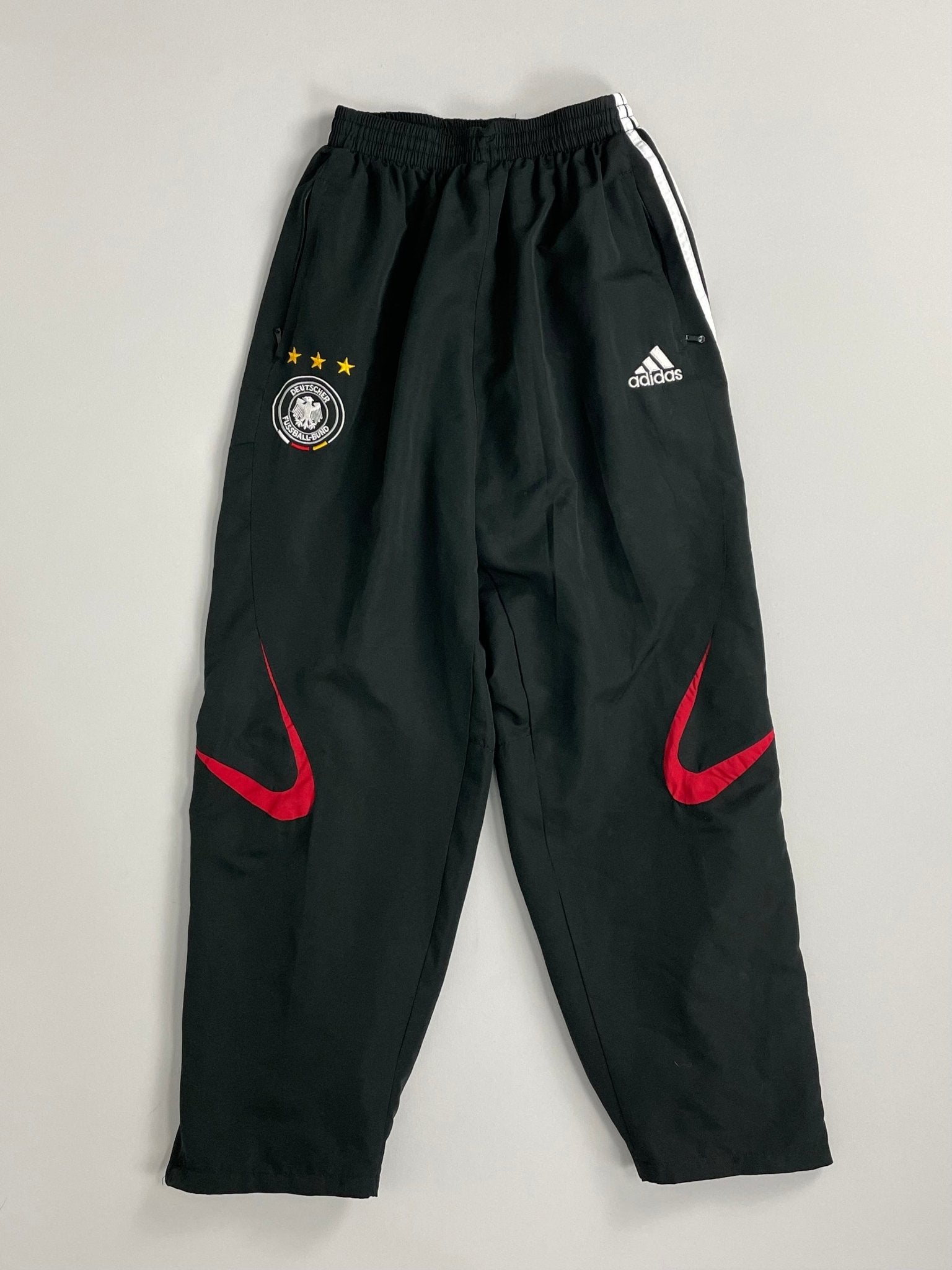 Shop 2006/08 GERMANY TRACKSUIT BOTTOMS (M) ADIDAS, classic football shirts, vintage football shirts & retro soccer jerseys at Cult Kits
