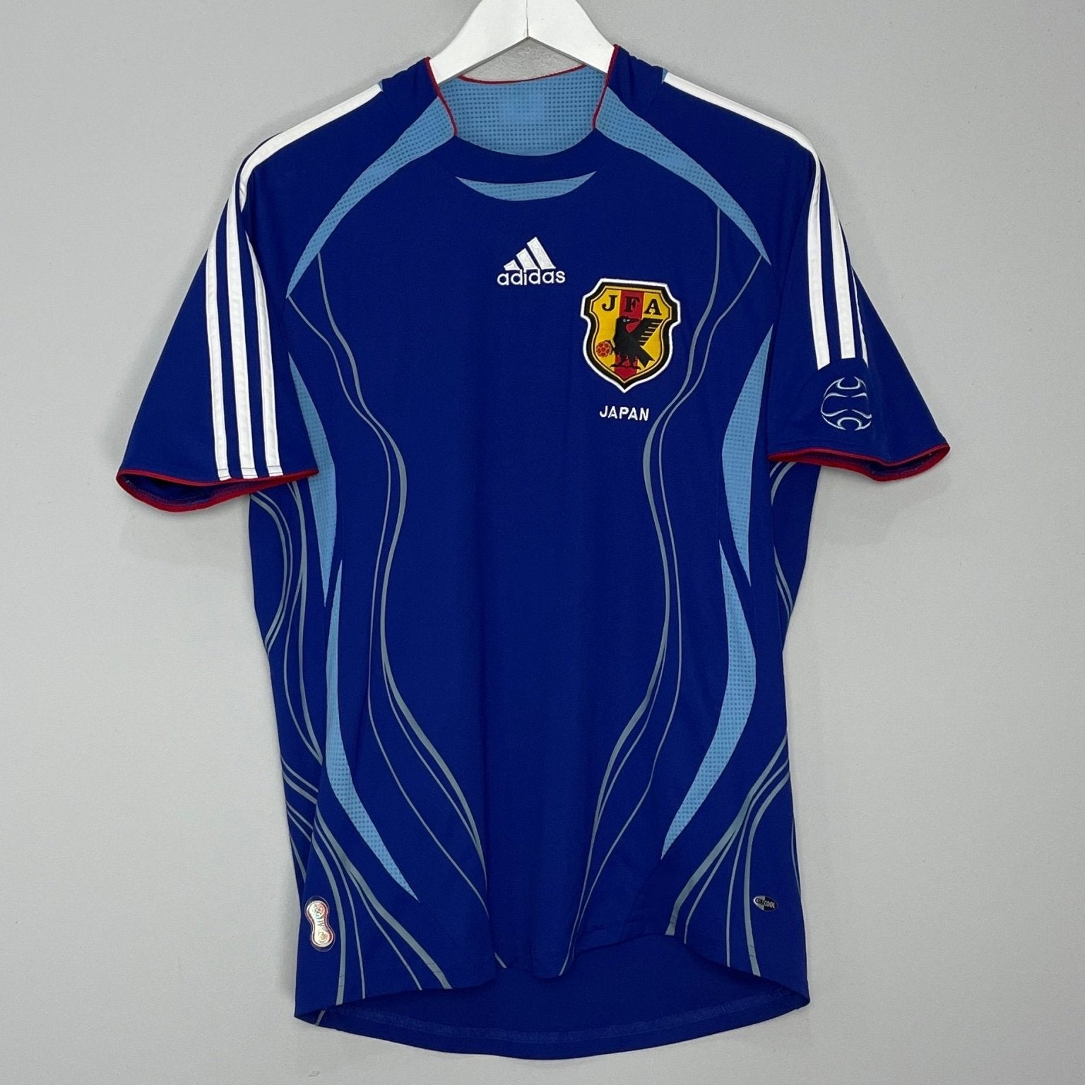 Shop 2006/08 JAPAN HOME SHIRT (S) ADIDAS, classic football shirts, vintage football shirts & retro soccer jerseys at Cult Kits