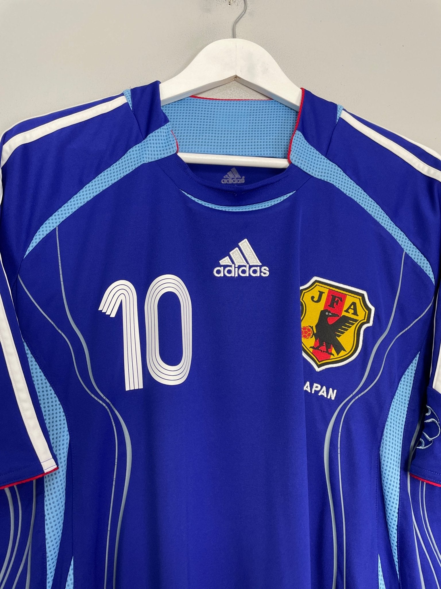 Shop 2006/08 JAPAN NAKAMURA #10 HOME SHIRT (XL) ADIDAS, classic football shirts, vintage football shirts & retro soccer jerseys at Cult Kits