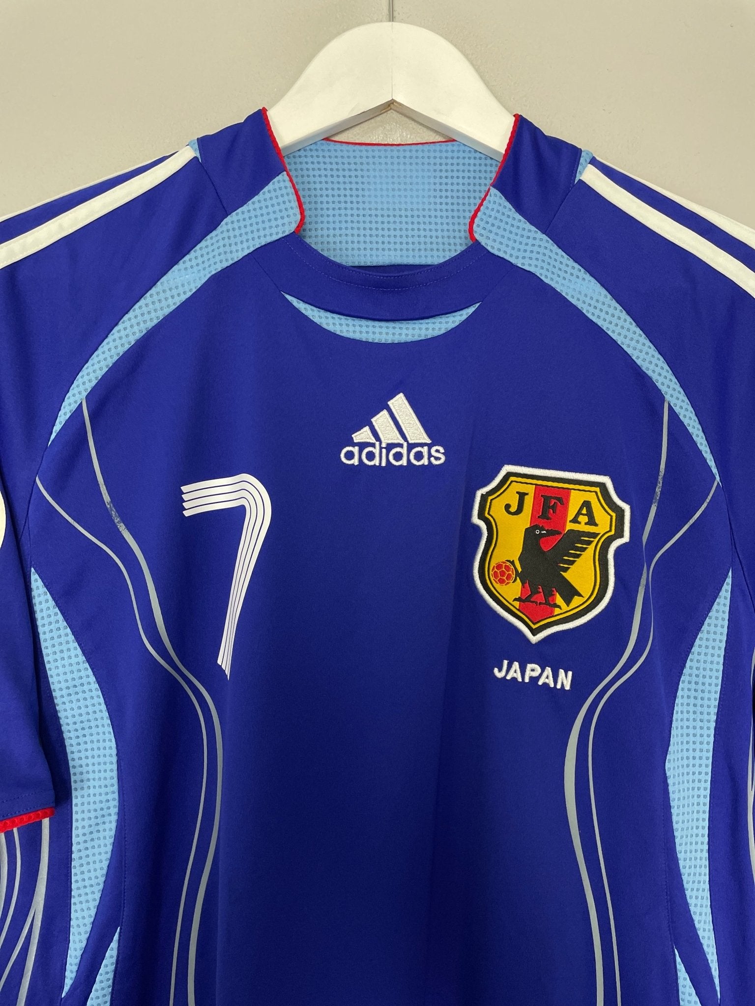 Shop 2006/08 JAPAN NAKATA #7 HOME SHIRT (M) ADIDAS, classic football shirts, vintage football shirts & retro soccer jerseys at Cult Kits