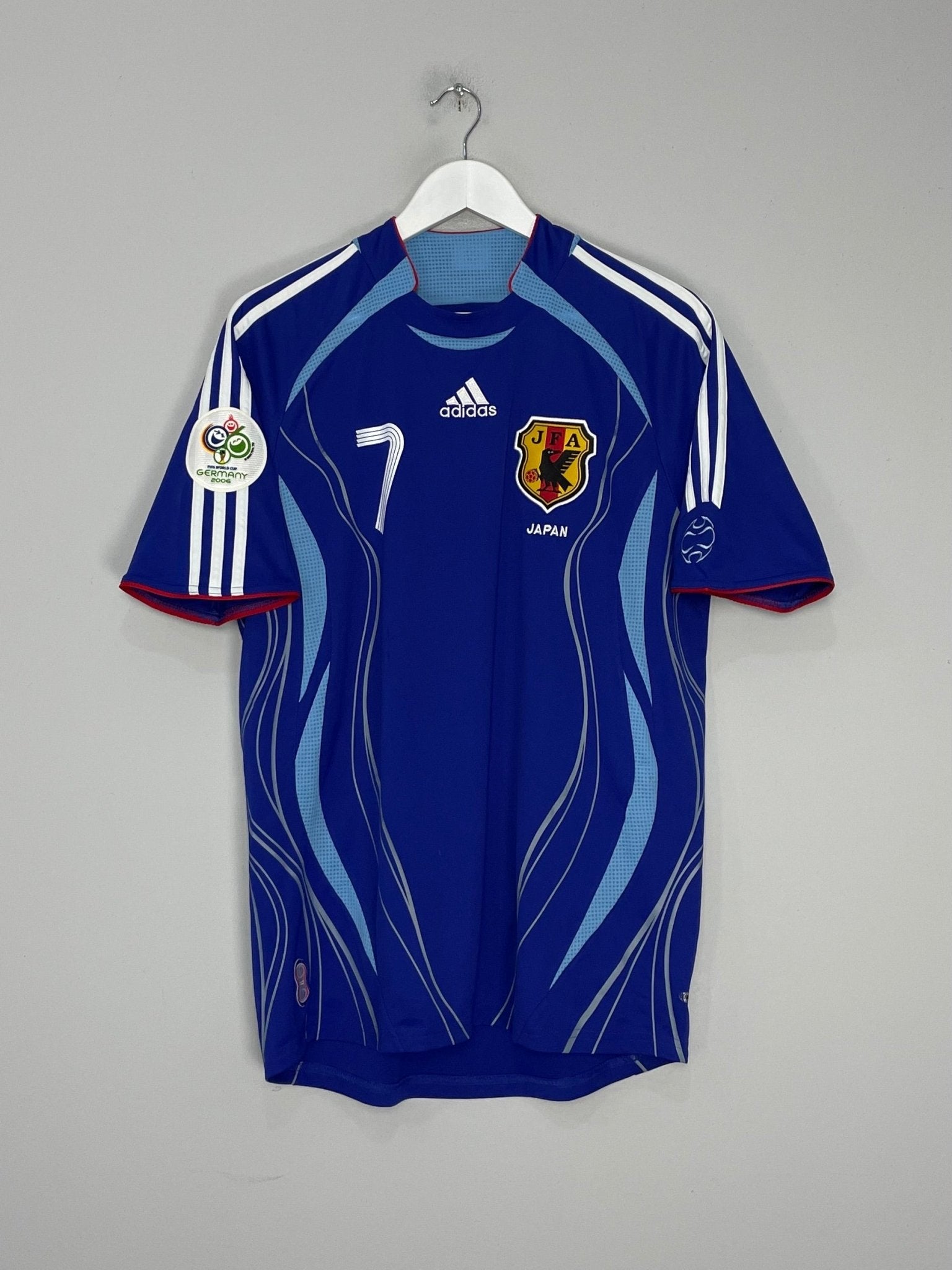 Shop 2006/08 JAPAN NAKATA #7 HOME SHIRT (M) ADIDAS, classic football shirts, vintage football shirts & retro soccer jerseys at Cult Kits
