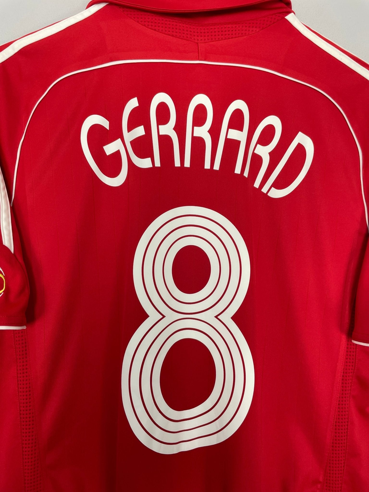 Shop 2006/08 LIVERPOOL GERRARD #8 HOME SHIRT (M) ADIDAS, classic football shirts, vintage football shirts & retro soccer jerseys at Cult Kits