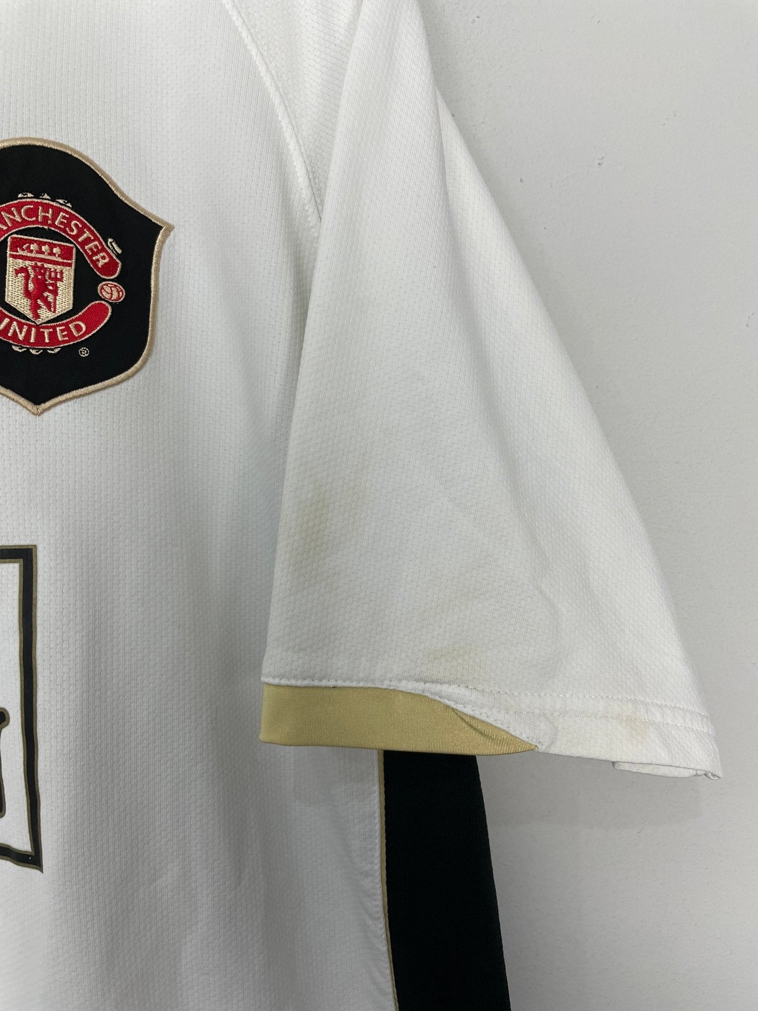 Shop 2006/08 MANCHESTER UNITED RONALDO #7 AWAY SHIRT (L) NIKE, classic football shirts, vintage football shirts & retro soccer jerseys at Cult Kits
