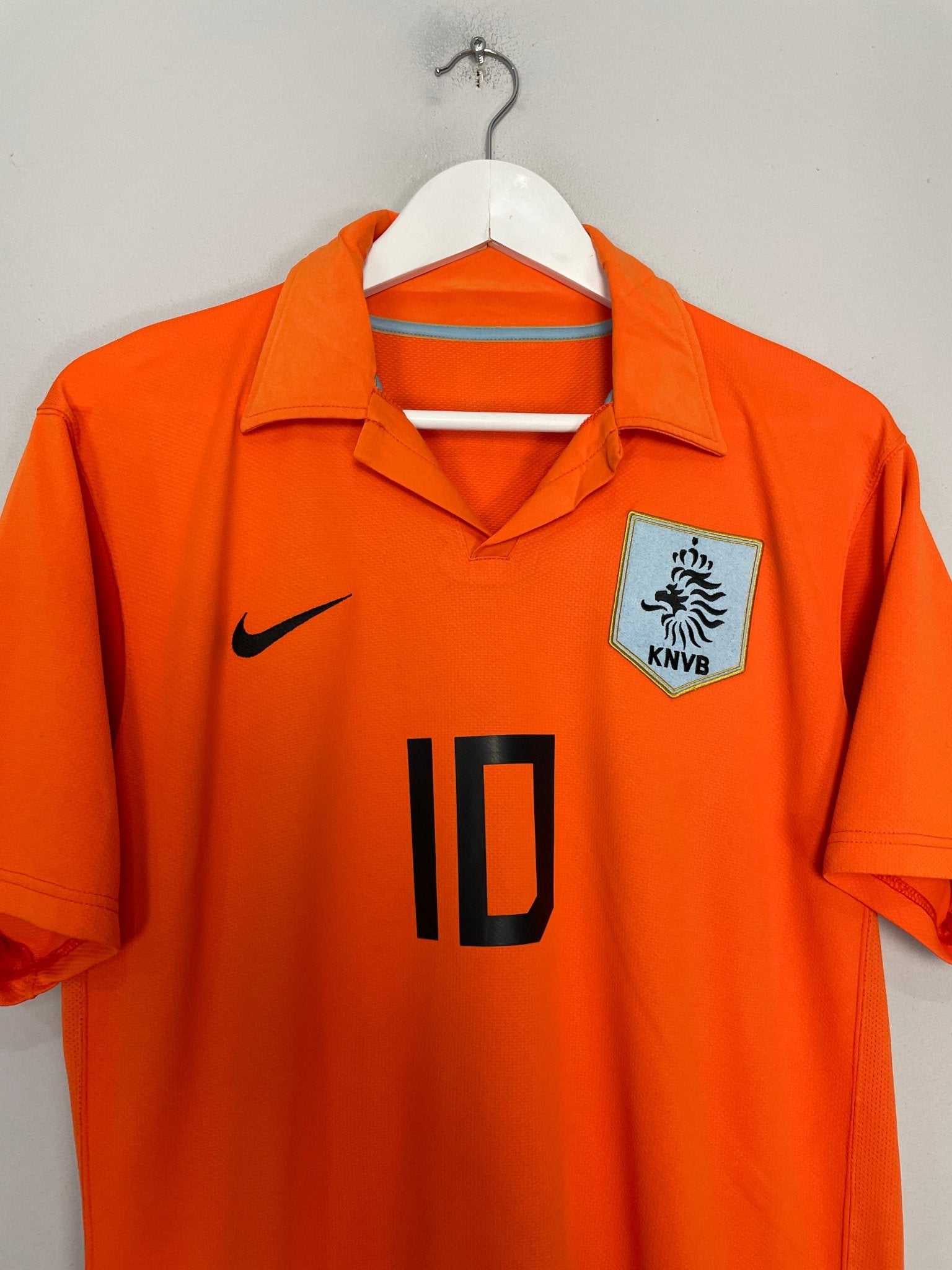 Shop 2006/08 NETHERLANDS VAN DER VAART #10 HOME SHIRT (M) NIKE, classic football shirts, vintage football shirts & retro soccer jerseys at Cult Kits