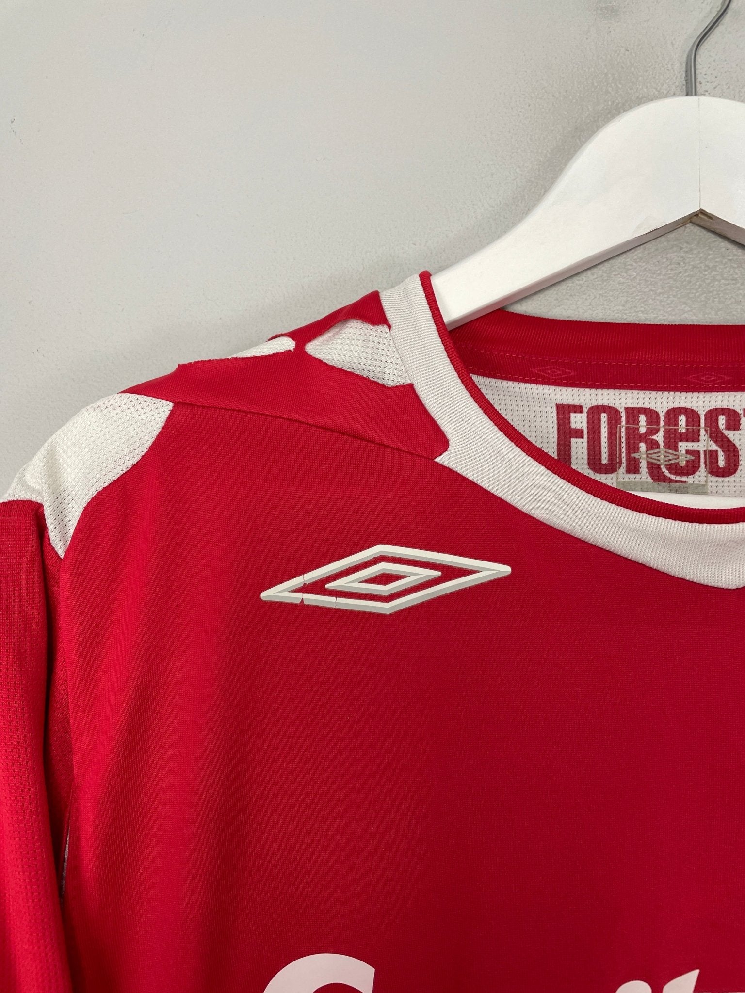 Shop 2006/08 NOTTINGHAM FOREST HOME SHIRT (L) UMBRO, classic football shirts, vintage football shirts & retro soccer jerseys at Cult Kits