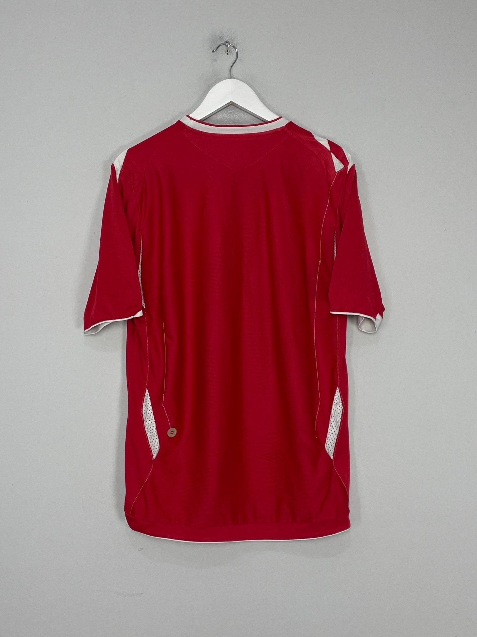 Shop 2006/08 NOTTINGHAM FOREST HOME SHIRT (L) UMBRO, classic football shirts, vintage football shirts & retro soccer jerseys at Cult Kits