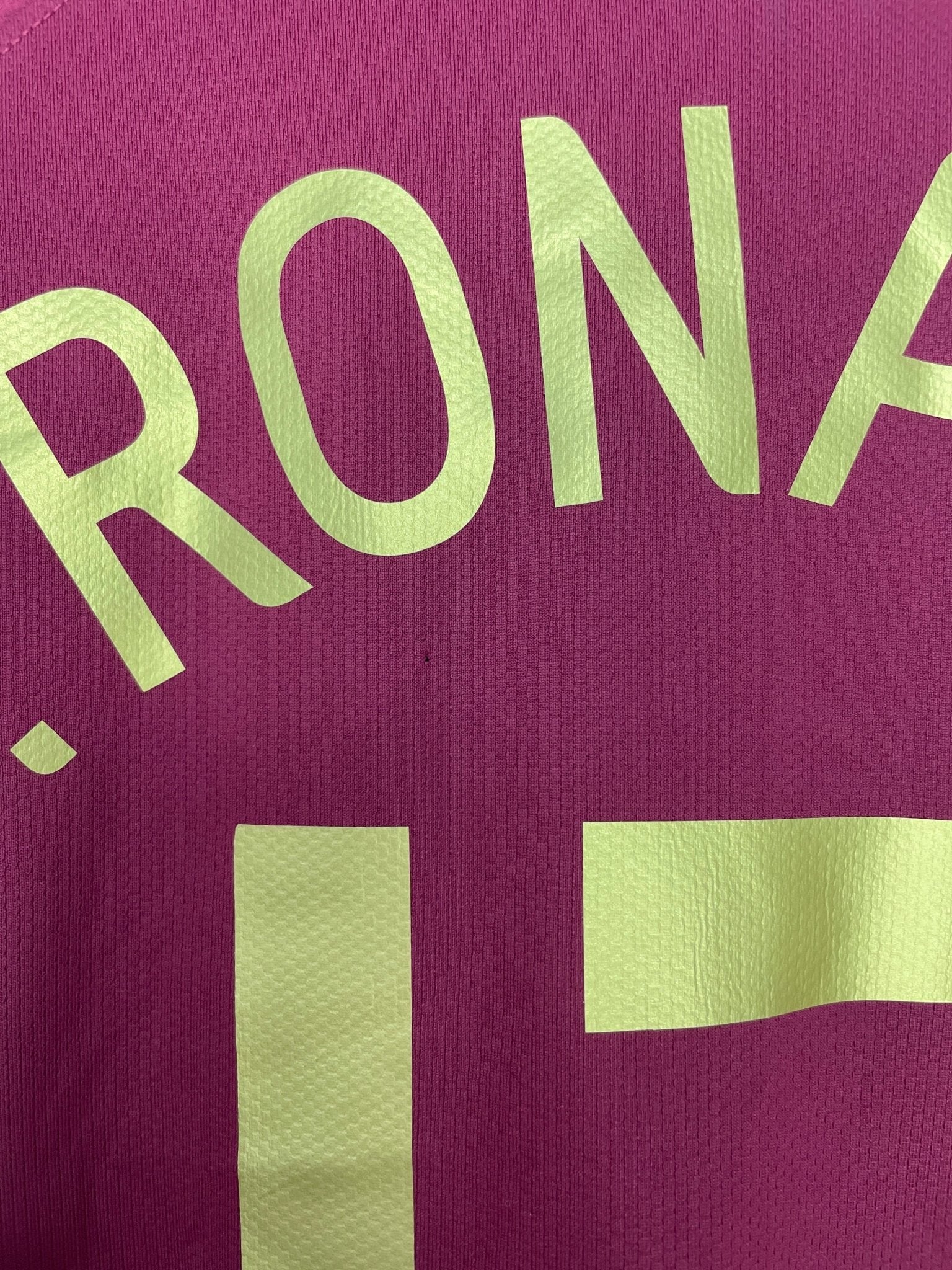 Shop 2006/08 PORTUGAL C.RONALDO #17 HOME SHIRT (M) NIKE, classic football shirts, vintage football shirts & retro soccer jerseys at Cult Kits