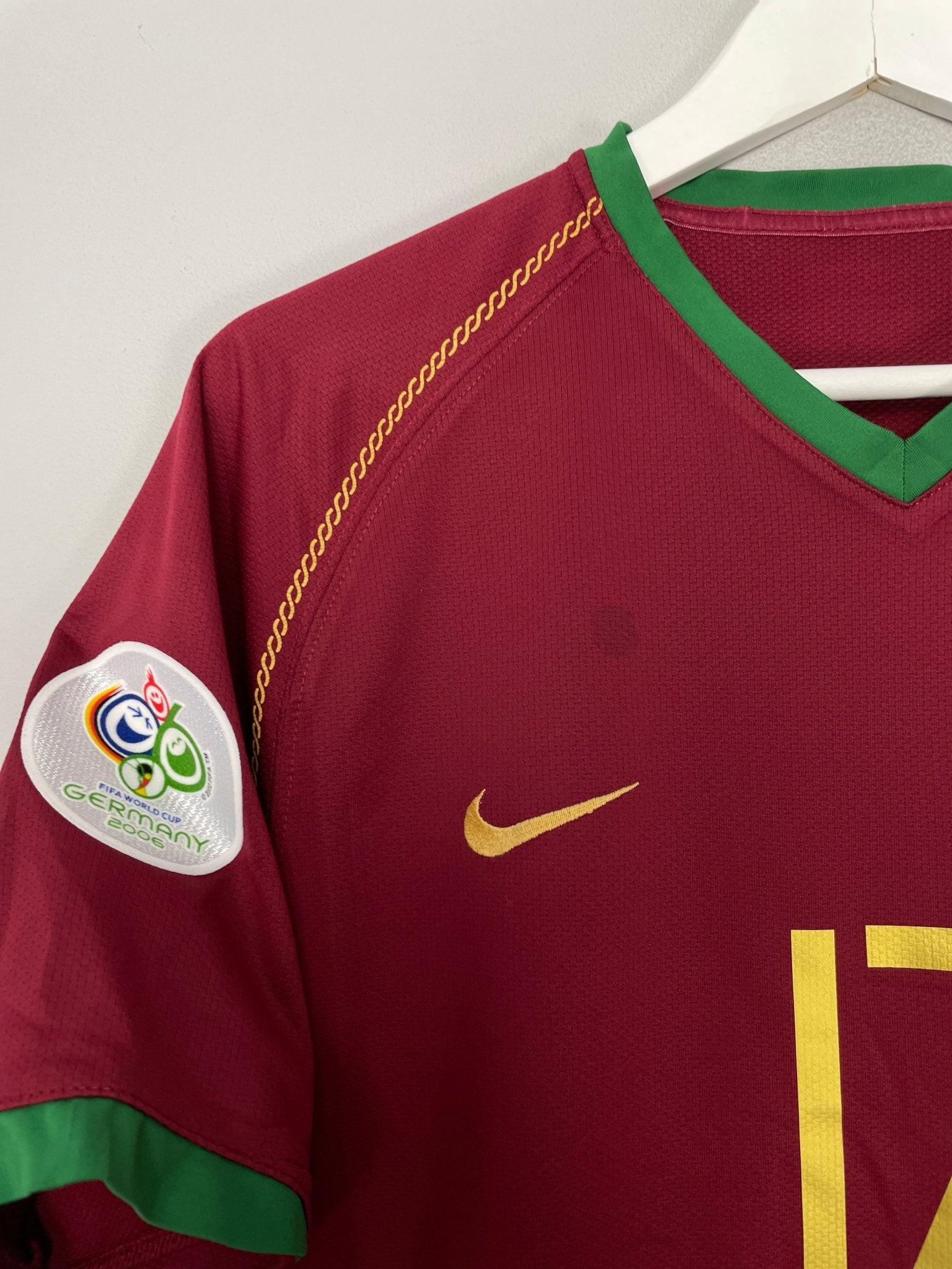 Shop 2006/08 PORTUGAL C.RONALDO #17 HOME SHIRT (M) NIKE, classic football shirts, vintage football shirts & retro soccer jerseys at Cult Kits