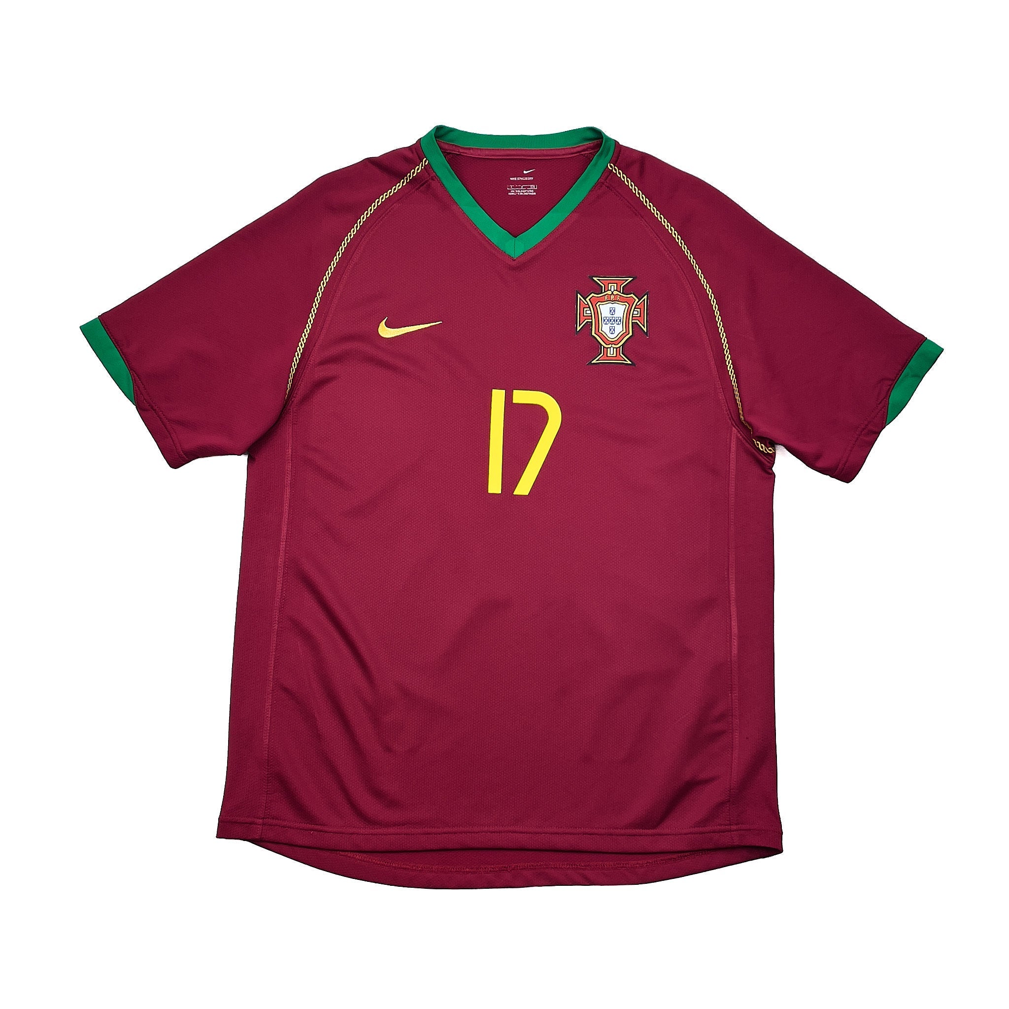 Buy 2006/08 Portugal C.Ronaldo 17 Home Shirt (S) Nike ~ Free worldwide shipping ~ Authentic Vintage Football Shirts from Cult Kits