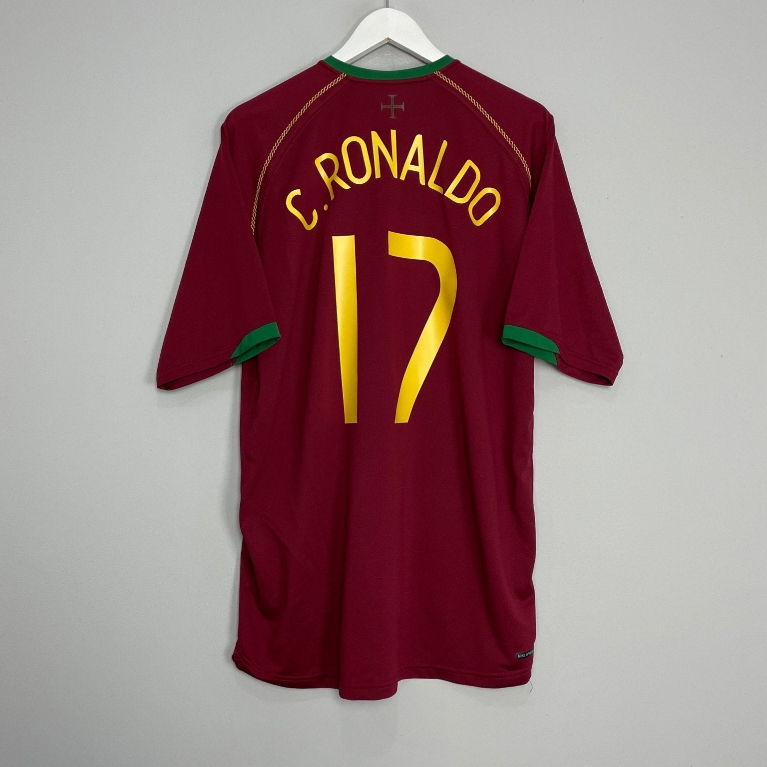 Shop 2006/08 PORTUGAL C.RONALDO #17 HOME SHIRT (XXL) NIKE, classic football shirts, vintage football shirts & retro soccer jerseys at Cult Kits