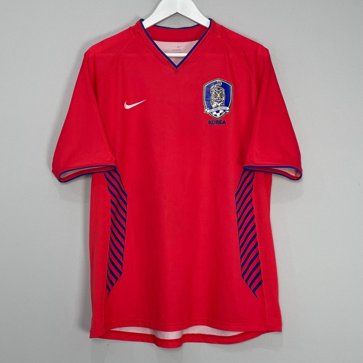 Shop 2006/08 SOUTH KOREA HOME SHIRT (L) NIKE, classic football shirts, vintage football shirts & retro soccer jerseys at Cult Kits