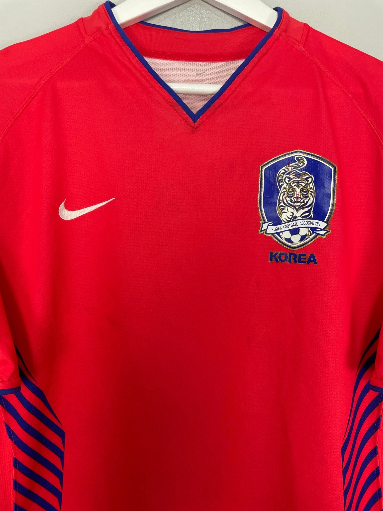 Shop 2006/08 SOUTH KOREA HOME SHIRT (L) NIKE, classic football shirts, vintage football shirts & retro soccer jerseys at Cult Kits