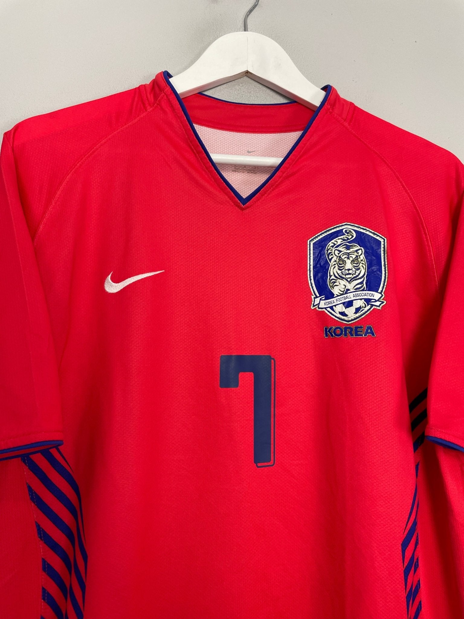 Shop 2006/08 SOUTH KOREA JISUNG #7 HOME SHIRT (L) NIKE, classic football shirts, vintage football shirts & retro soccer jerseys at Cult Kits