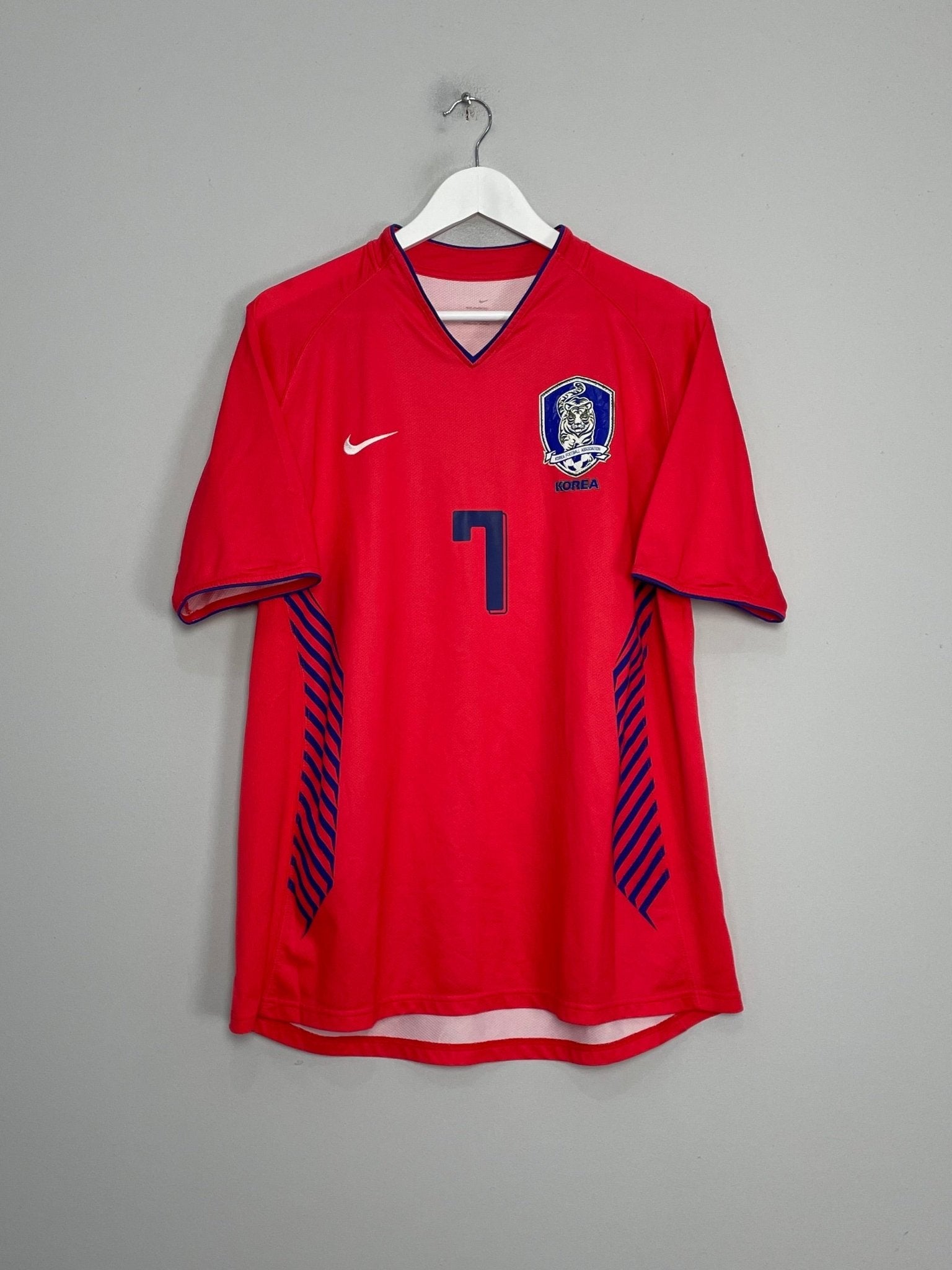 Shop 2006/08 SOUTH KOREA JISUNG #7 HOME SHIRT (L) NIKE, classic football shirts, vintage football shirts & retro soccer jerseys at Cult Kits