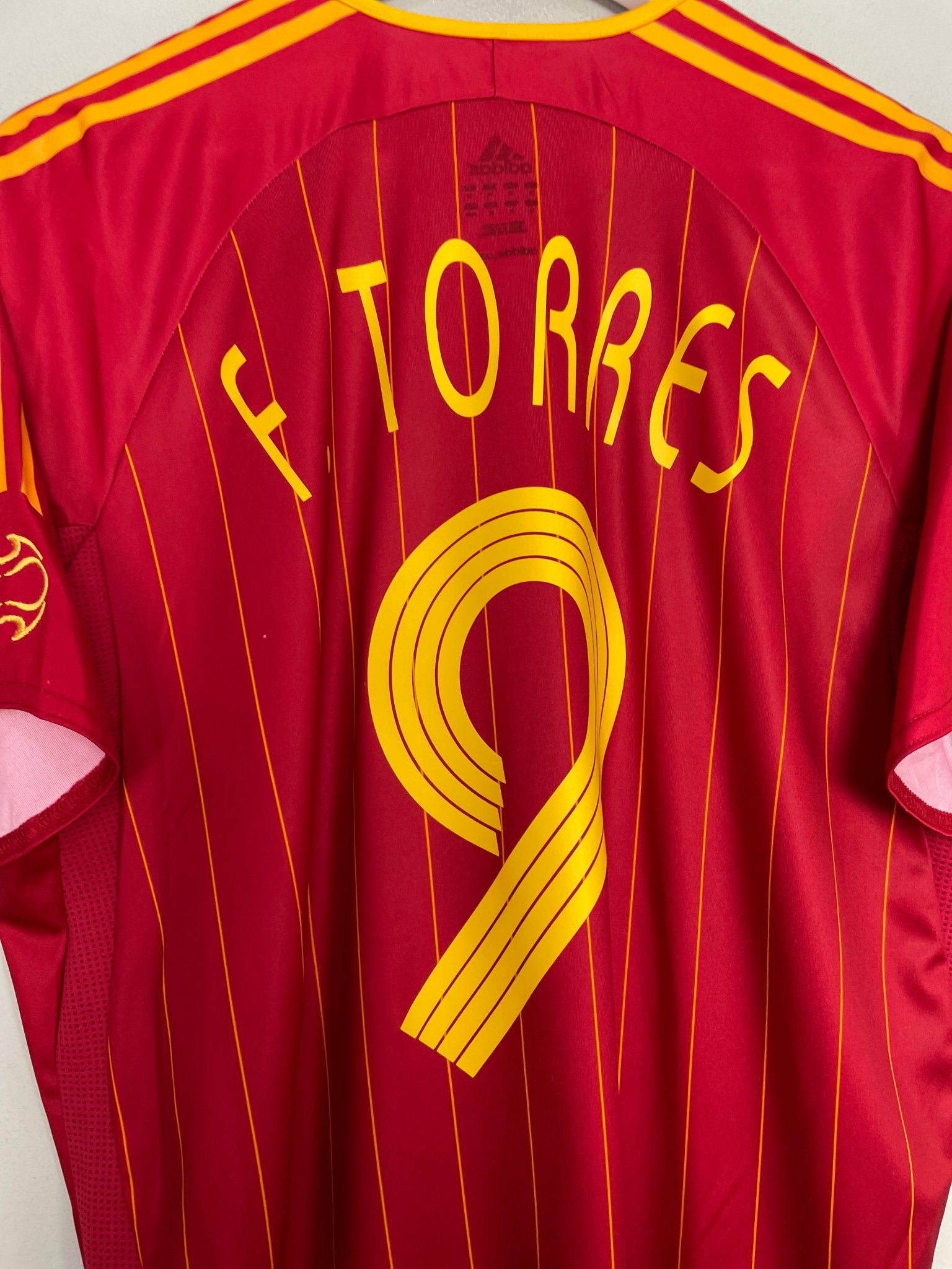 Shop 2006/08 SPAIN F.TORRES #9 *BNWT* HOME SHIRT (M) ADIDAS, classic football shirts, vintage football shirts & retro soccer jerseys at Cult Kits