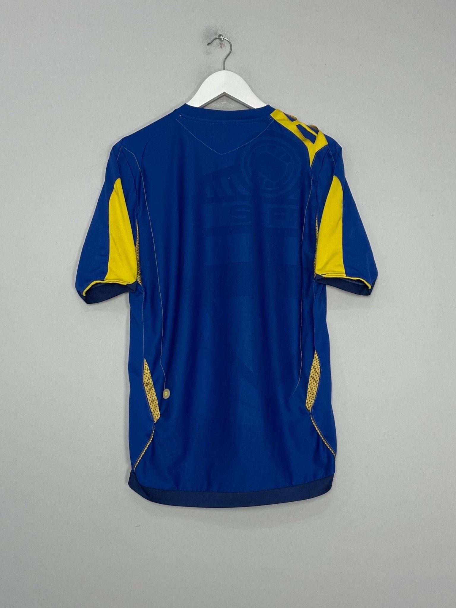 Shop 2006/08 SWEDEN AWAY SHIRT (M) UMBRO, classic football shirts, vintage football shirts & retro soccer jerseys at Cult Kits
