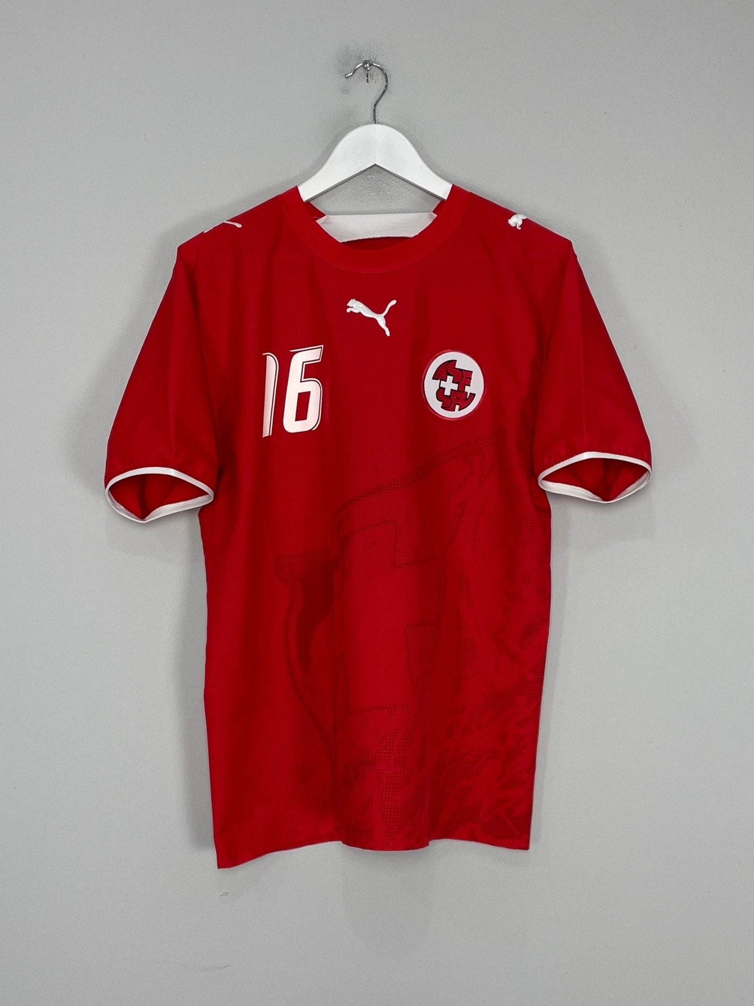 Shop 2006/08 SWITZERLAND BARNETTA #16 HOME SHIRT (M) PUMA, classic football shirts, vintage football shirts & retro soccer jerseys at Cult Kits