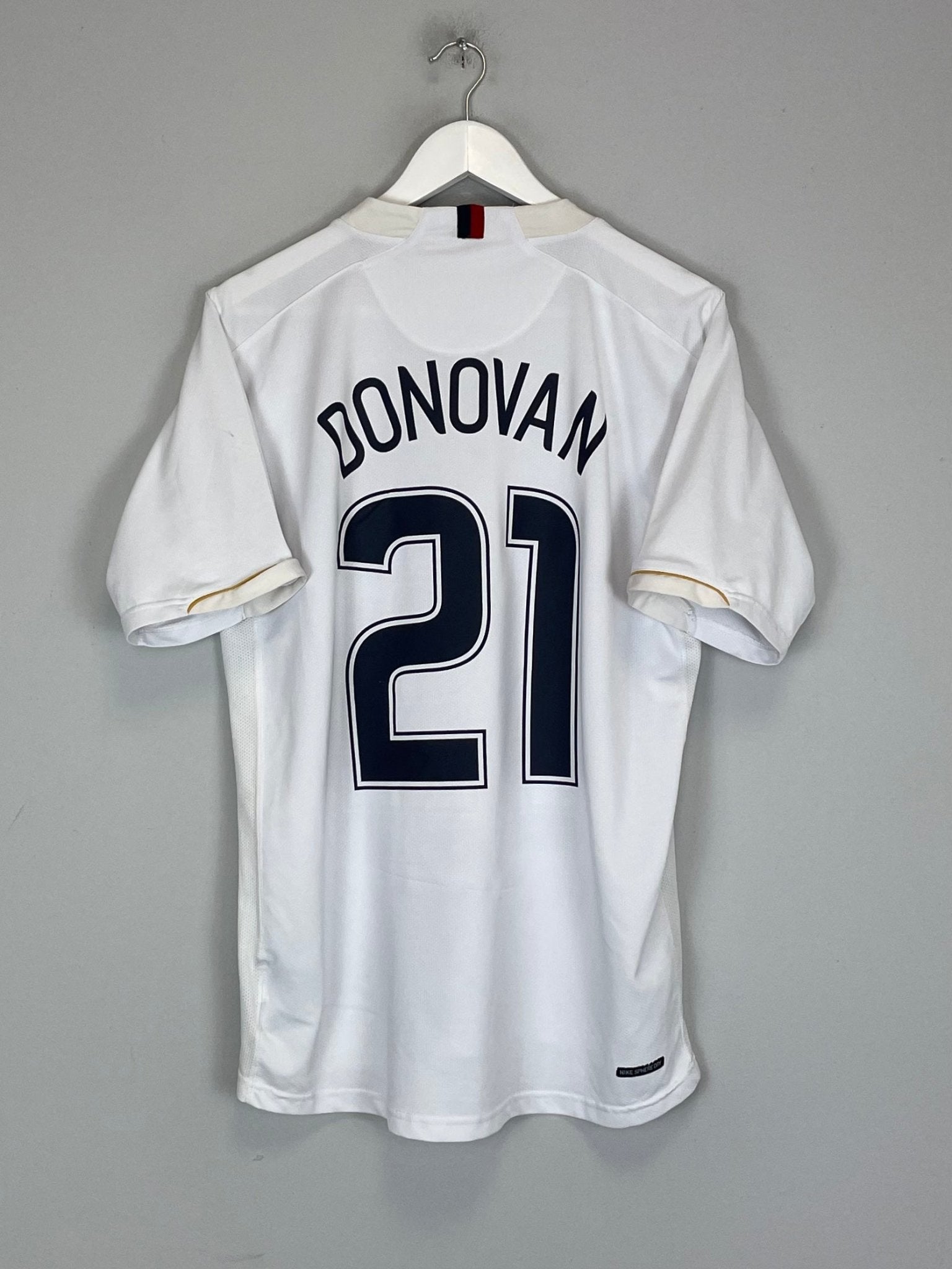 Shop 2006/08 USA DONOVAN #21 HOME SHIRT (M) NIKE, classic football shirts, vintage football shirts & retro soccer jerseys at Cult Kits