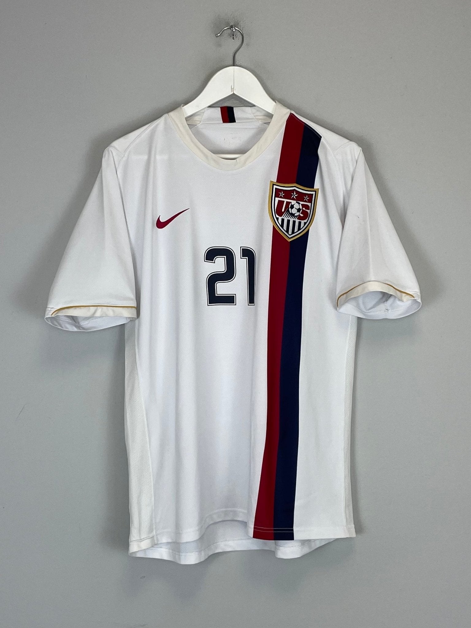 Shop 2006/08 USA DONOVAN #21 HOME SHIRT (M) NIKE, classic football shirts, vintage football shirts & retro soccer jerseys at Cult Kits