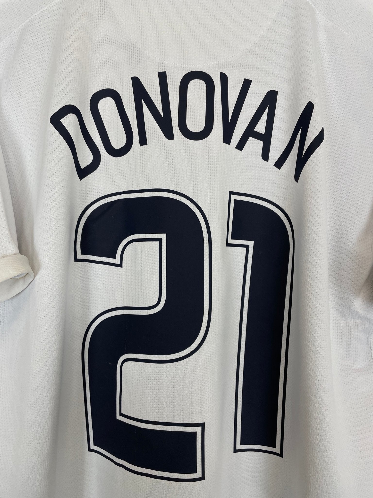 Shop 2006/08 USA DONOVAN #21 HOME SHIRT (M) NIKE, classic football shirts, vintage football shirts & retro soccer jerseys at Cult Kits