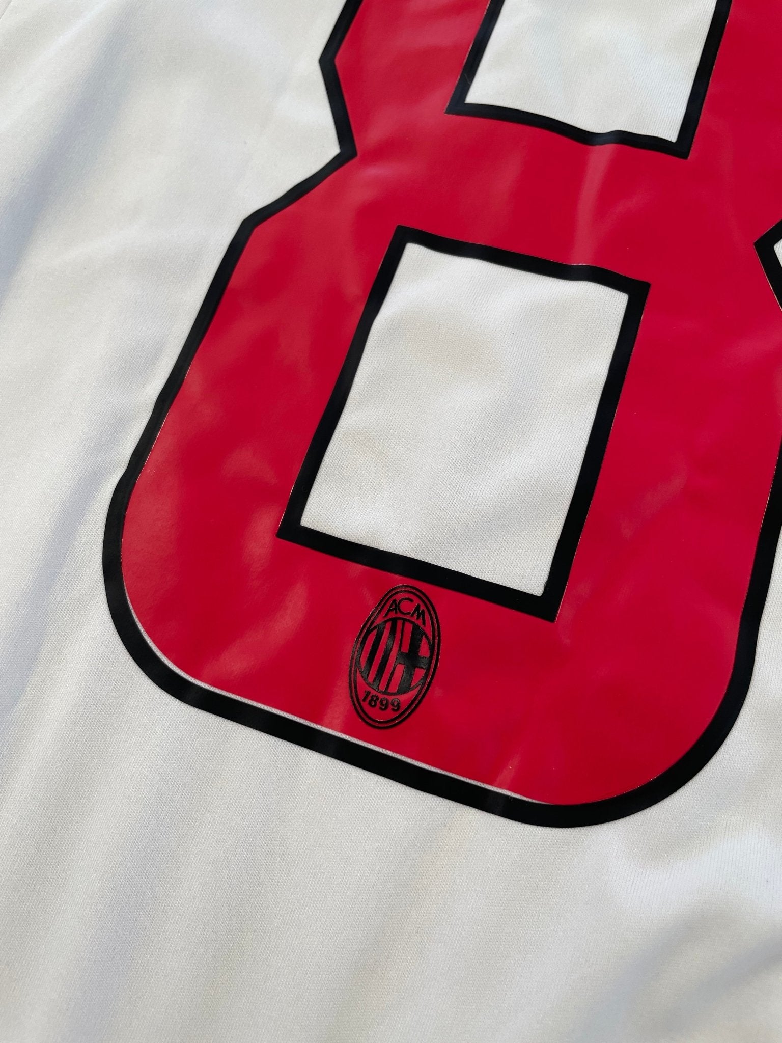 Buy 2007/08 AC Milan Ronaldinho 80 Away Shirt (L) Adidas ~ Free worldwide shipping ~ Authentic Vintage Football Shirts from Cult Kits