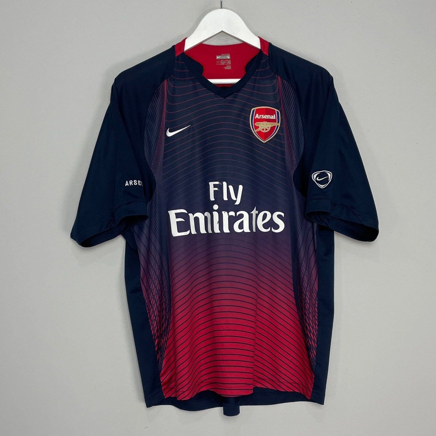 Shop 2007/08 ARSENAL TRAINING SHIRT (L) NIKE, classic football shirts, vintage football shirts & retro soccer jerseys at Cult Kits