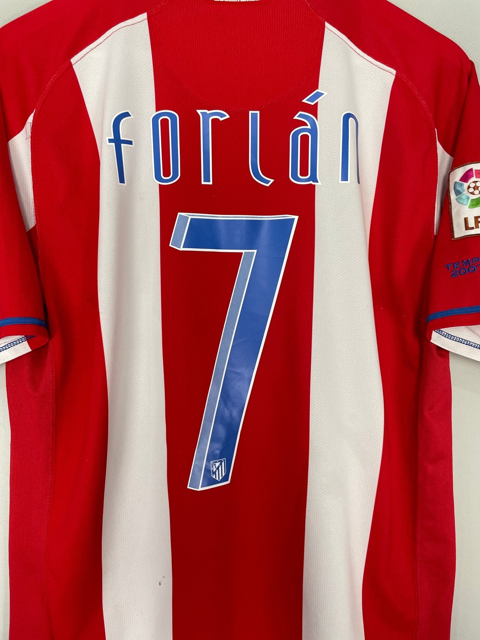 Shop 2007/08 ATLETICO MADRID FORLAN #7 HOME SHIRT (M) NIKE, classic football shirts, vintage football shirts & retro soccer jerseys at Cult Kits