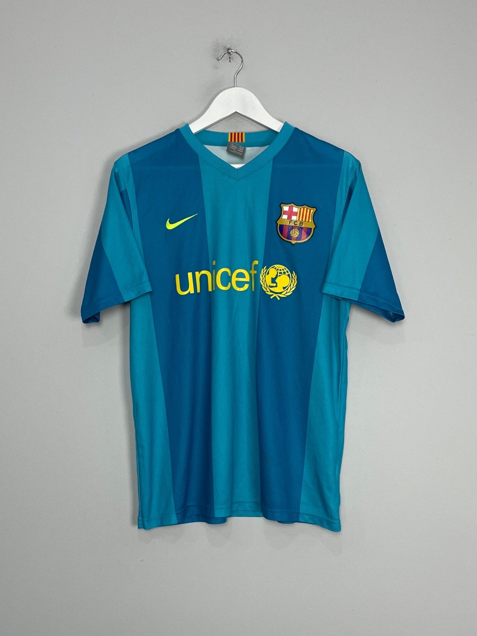 Shop 2007/08 BARCELONA AWAY SHIRT (M) NIKE BASIC, classic football shirts, vintage football shirts & retro soccer jerseys at Cult Kits