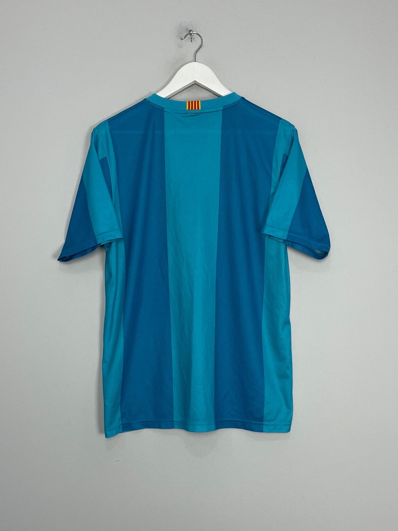 Shop 2007/08 BARCELONA AWAY SHIRT (M) NIKE BASIC, classic football shirts, vintage football shirts & retro soccer jerseys at Cult Kits