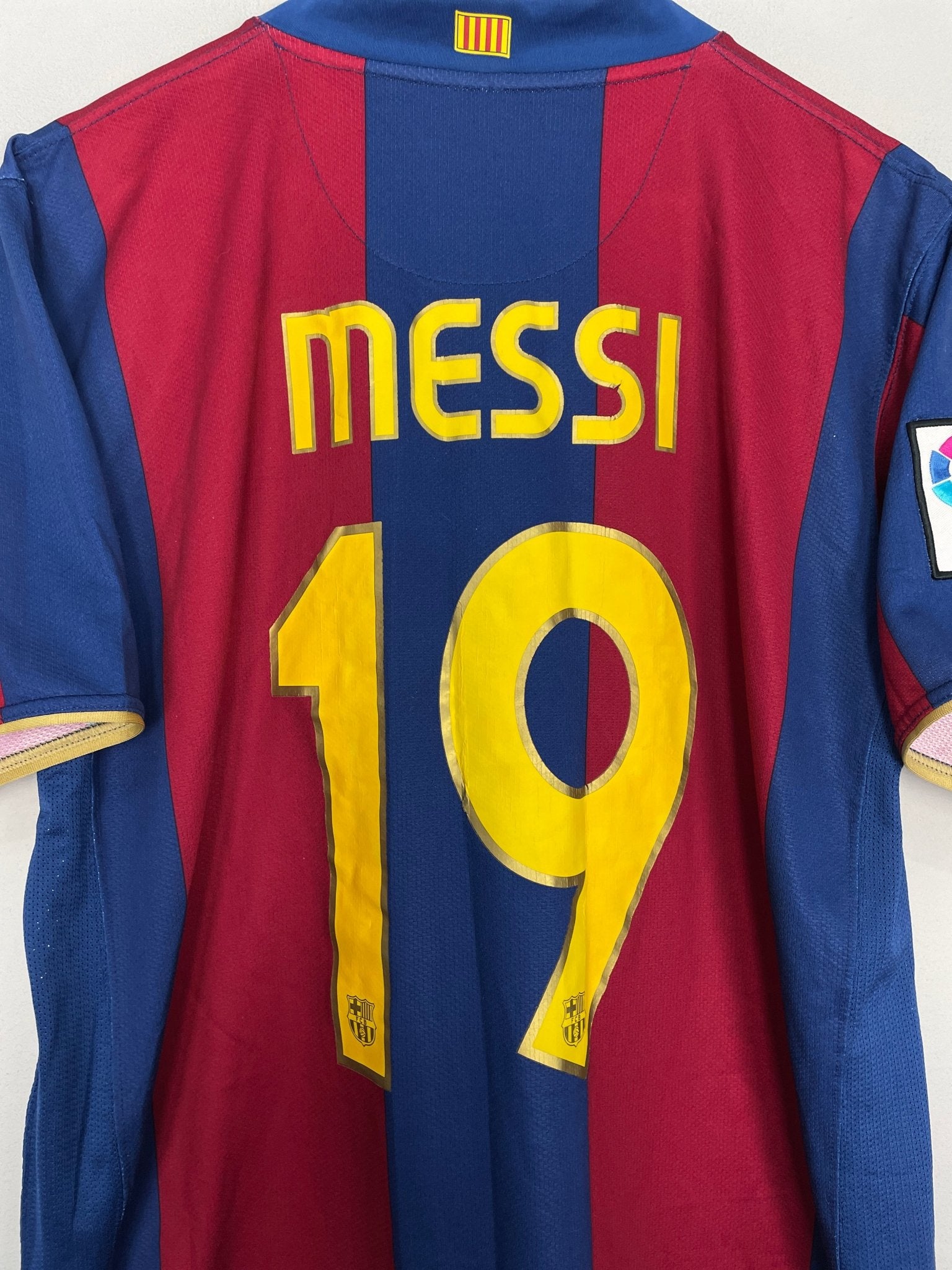 Shop 2007/08 BARCELONA MESSI #19 HOME SHIRT (L) NIKE, classic football shirts, vintage football shirts & retro soccer jerseys at Cult Kits
