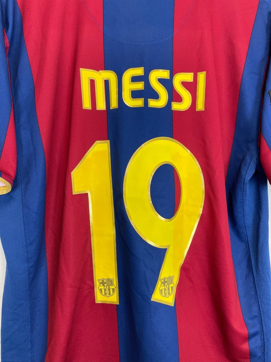 2007/08 BARCELONA MESSI 19 HOME SHIRT (L) NIKE - Cult Kits - Large - Buy Vintage Football Shirts, Authentic Retro Football Shirts For Sale, Classic Football Shirts & Soccer Jersey