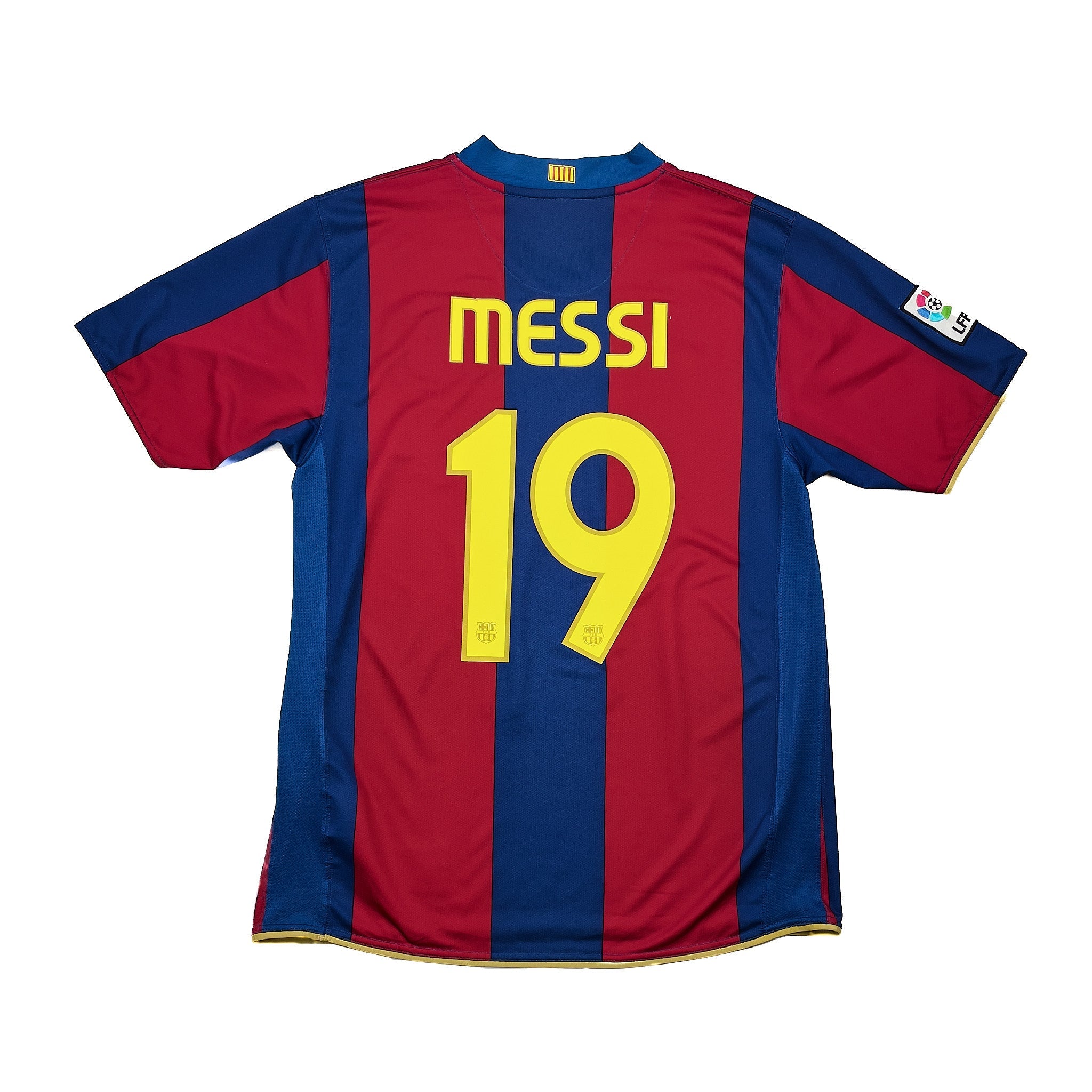 Buy 2007/08 Barcelona Messi 19 Home Shirt (L) Nike ~ Free worldwide shipping ~ Authentic Vintage Football Shirts from Cult Kits
