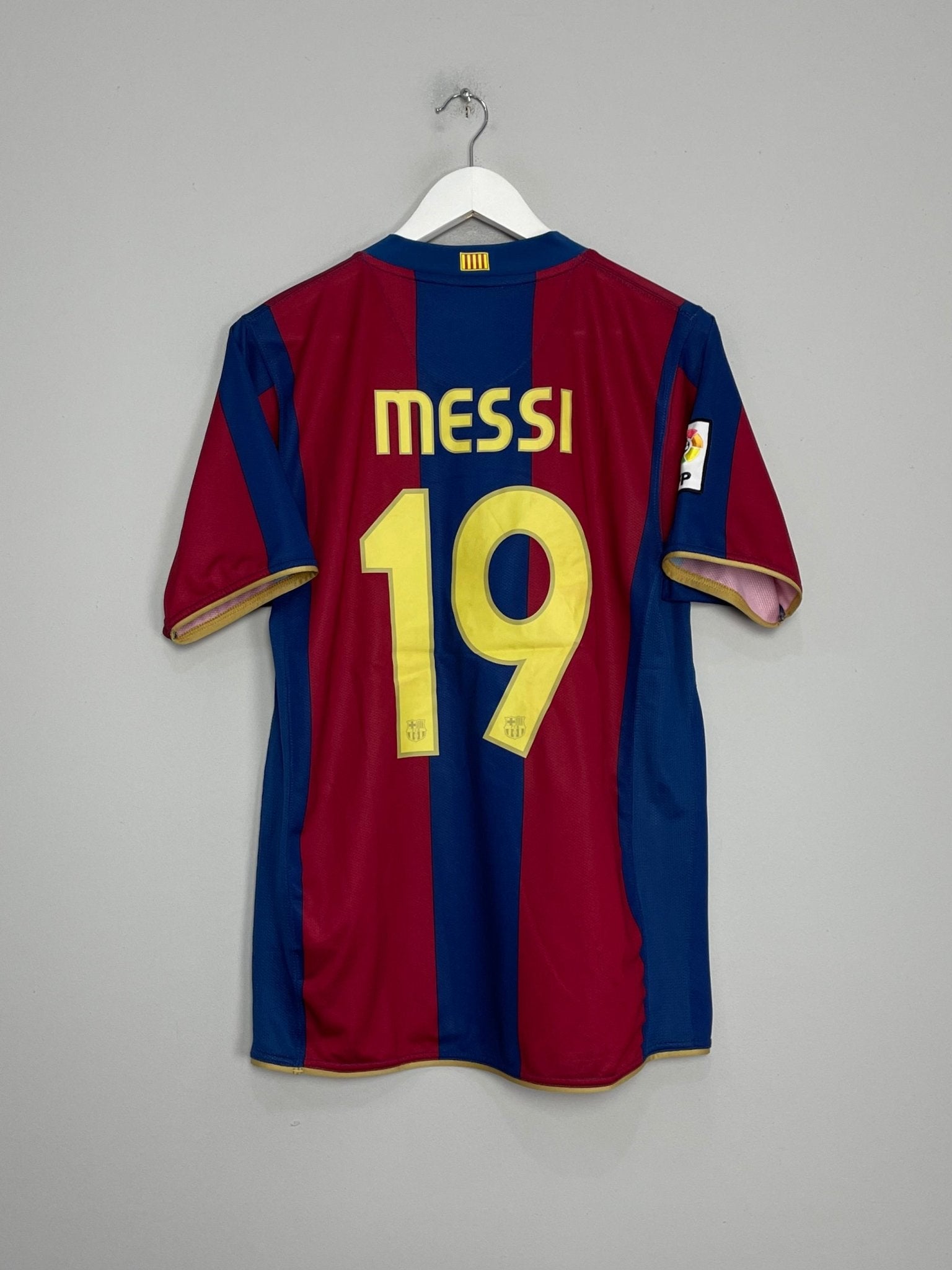 Shop 2007/08 BARCELONA MESSI #19 HOME SHIRT (M) NIKE, classic football shirts, vintage football shirts & retro soccer jerseys at Cult Kits