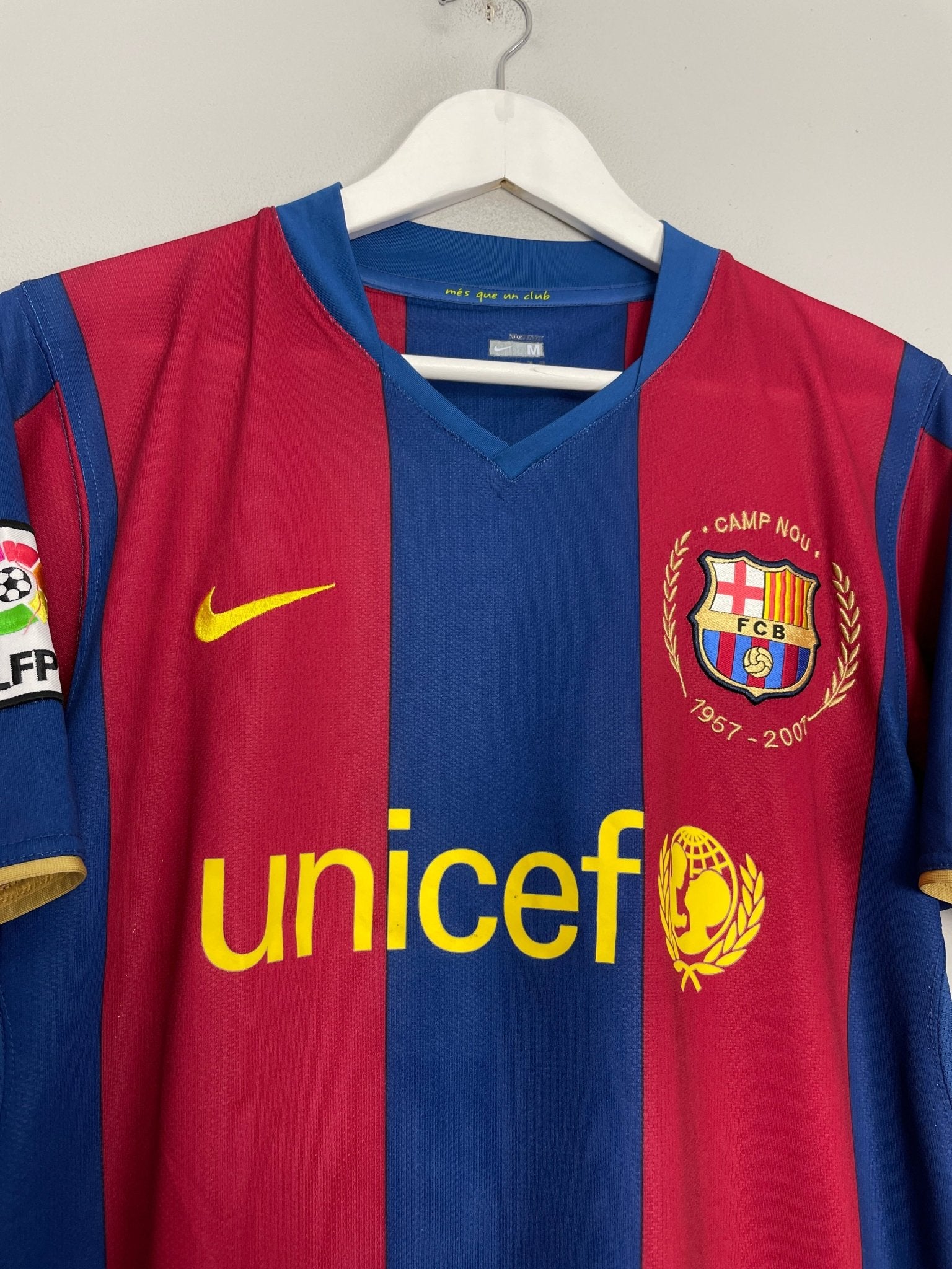 Shop 2007/08 BARCELONA MESSI #19 HOME SHIRT (M) NIKE, classic football shirts, vintage football shirts & retro soccer jerseys at Cult Kits
