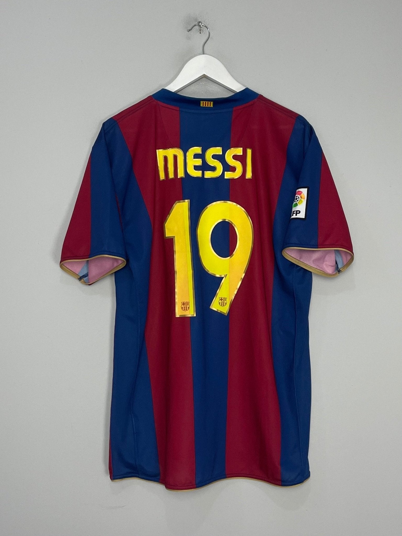Shop 2007/08 BARCELONA MESSI #19 HOME SHIRT (XL) NIKE, classic football shirts, vintage football shirts & retro soccer jerseys at Cult Kits