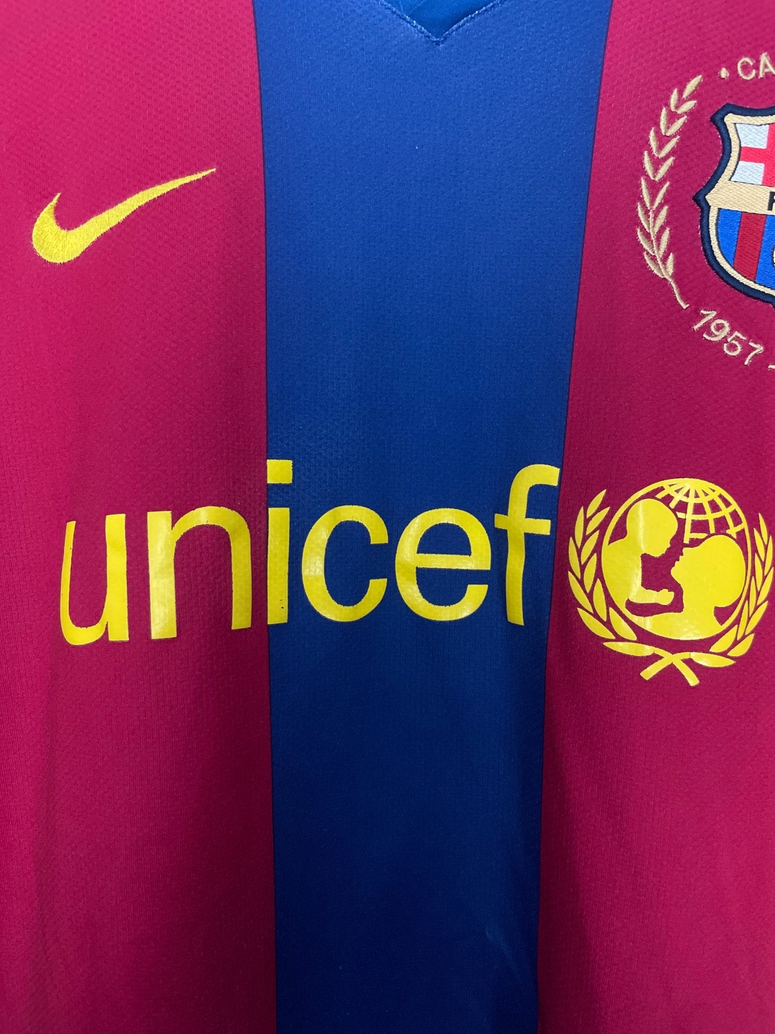 Shop 2007/08 BARCELONA MESSI #19 L/S HOME SHIRT (L) NIKE, classic football shirts, vintage football shirts & retro soccer jerseys at Cult Kits