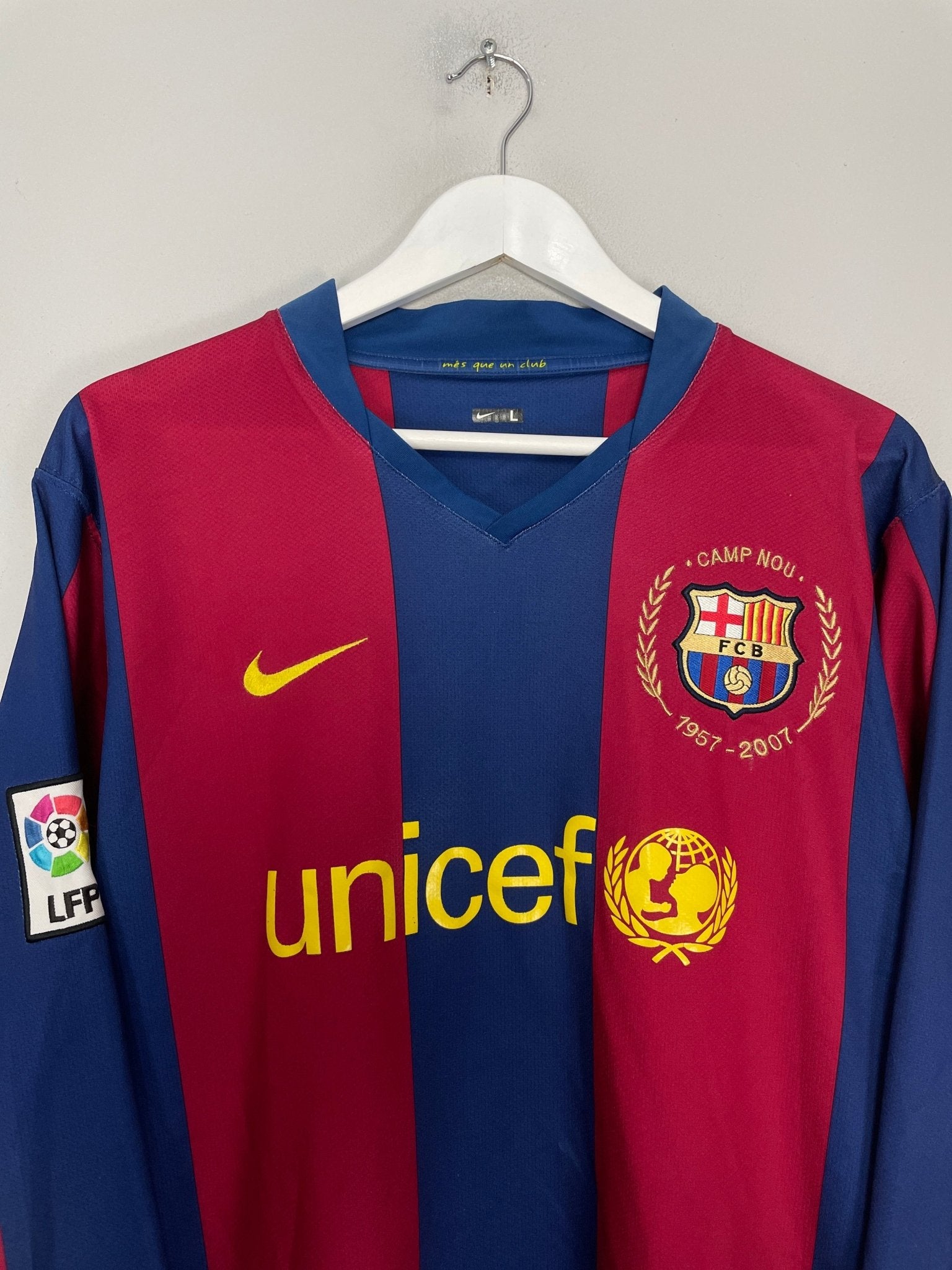 Shop 2007/08 BARCELONA MESSI #19 L/S HOME SHIRT (L) NIKE, classic football shirts, vintage football shirts & retro soccer jerseys at Cult Kits