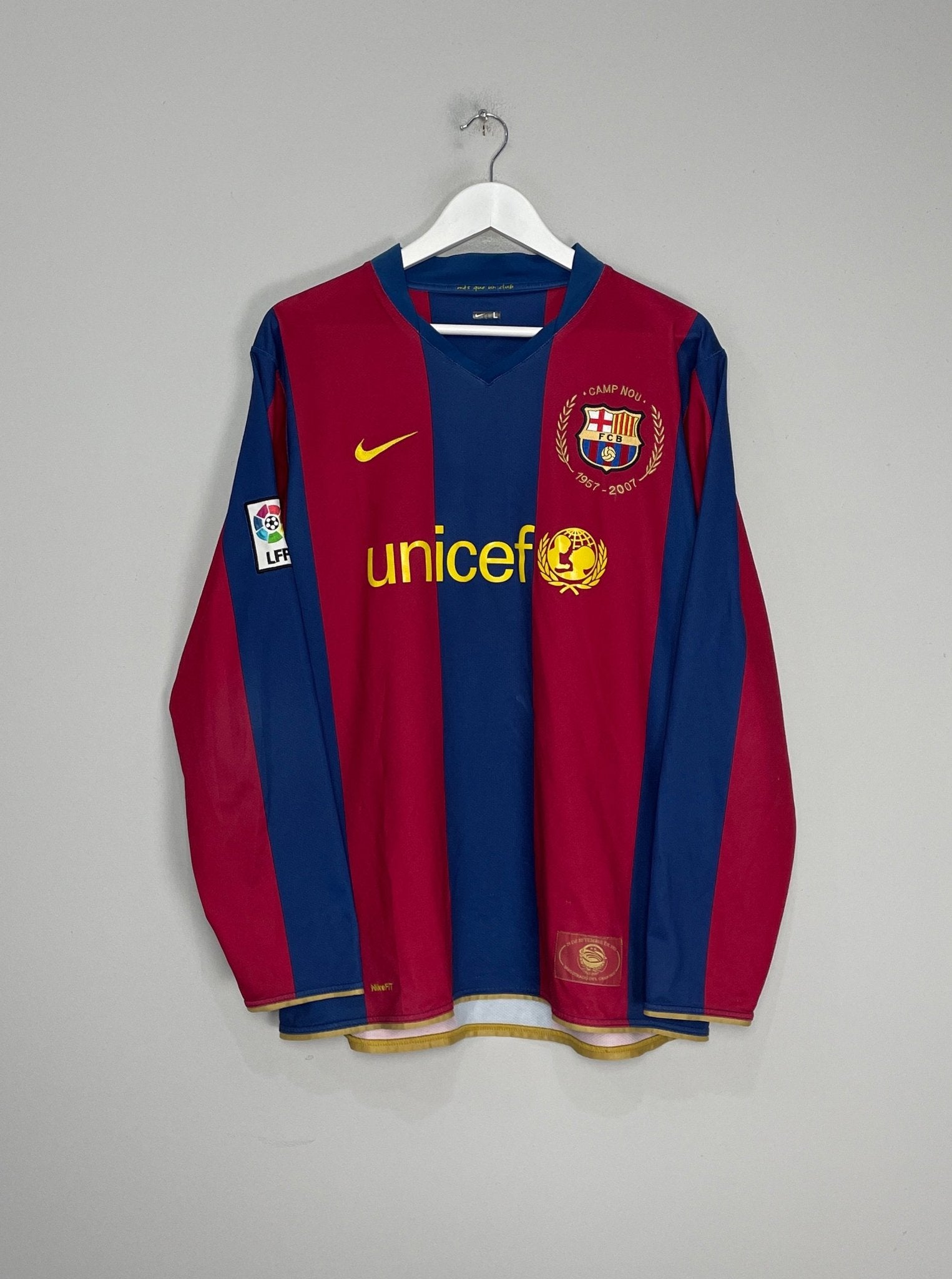Shop 2007/08 BARCELONA MESSI #19 L/S HOME SHIRT (L) NIKE, classic football shirts, vintage football shirts & retro soccer jerseys at Cult Kits