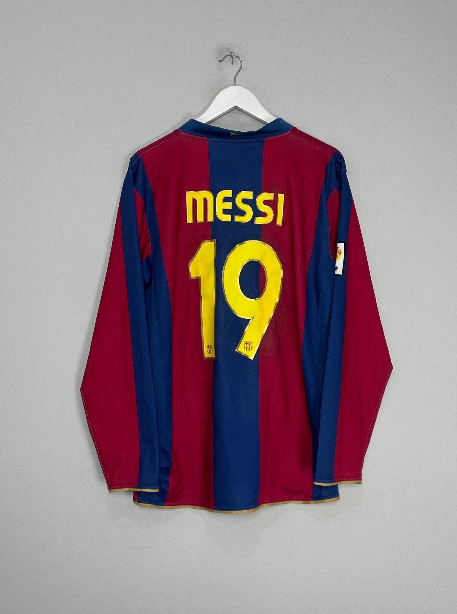 Shop 2007/08 BARCELONA MESSI #19 L/S HOME SHIRT (L) NIKE, classic football shirts, vintage football shirts & retro soccer jerseys at Cult Kits