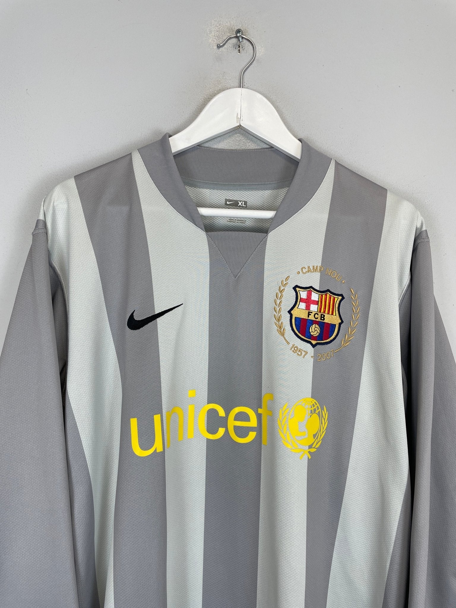 Shop 2007/08 BARCELONA *PLAYER ISSUE* GK SHIRT (XL) NIKE, classic football shirts, vintage football shirts & retro soccer jerseys at Cult Kits