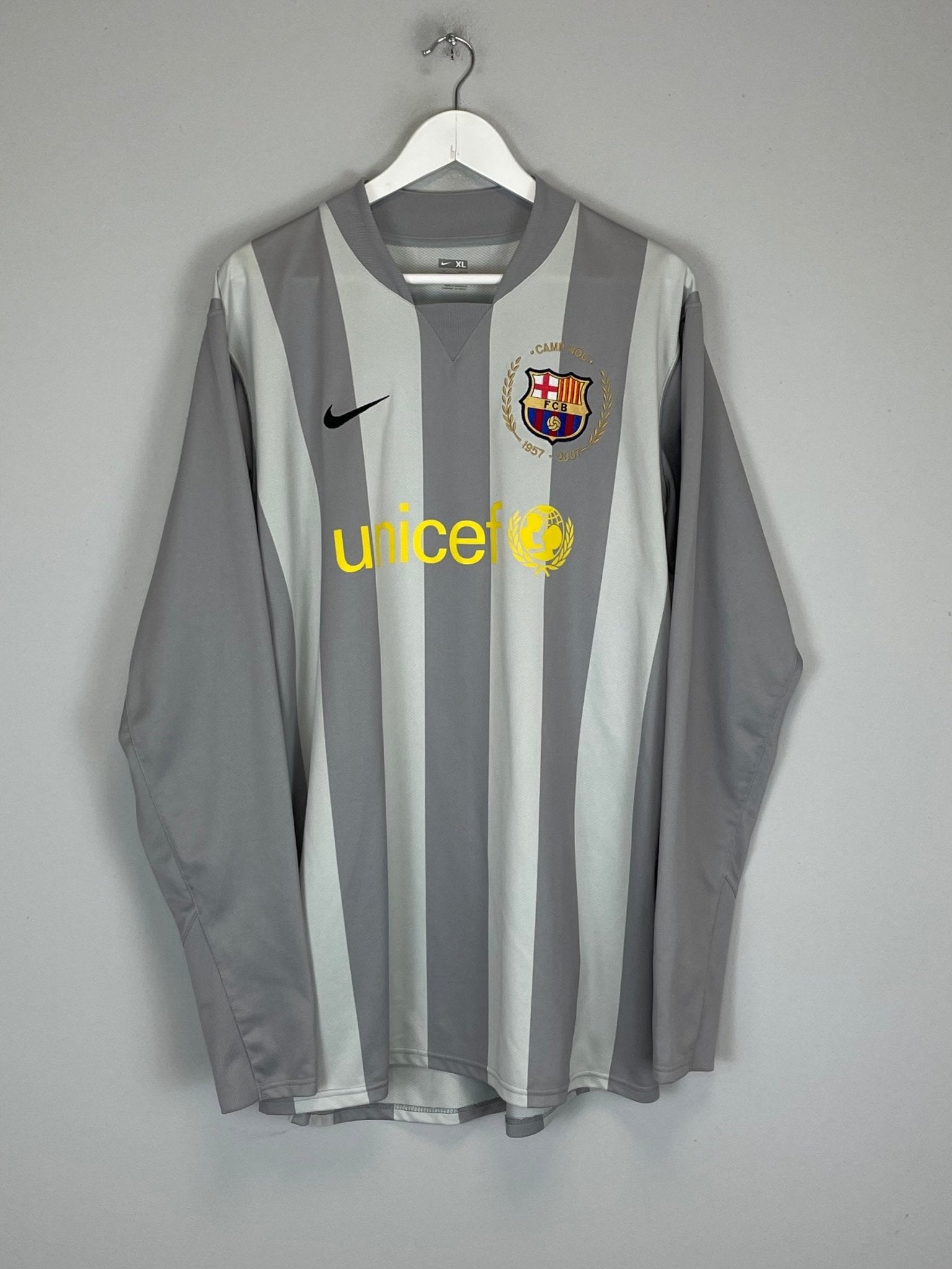Shop 2007/08 BARCELONA *PLAYER ISSUE* GK SHIRT (XL) NIKE, classic football shirts, vintage football shirts & retro soccer jerseys at Cult Kits