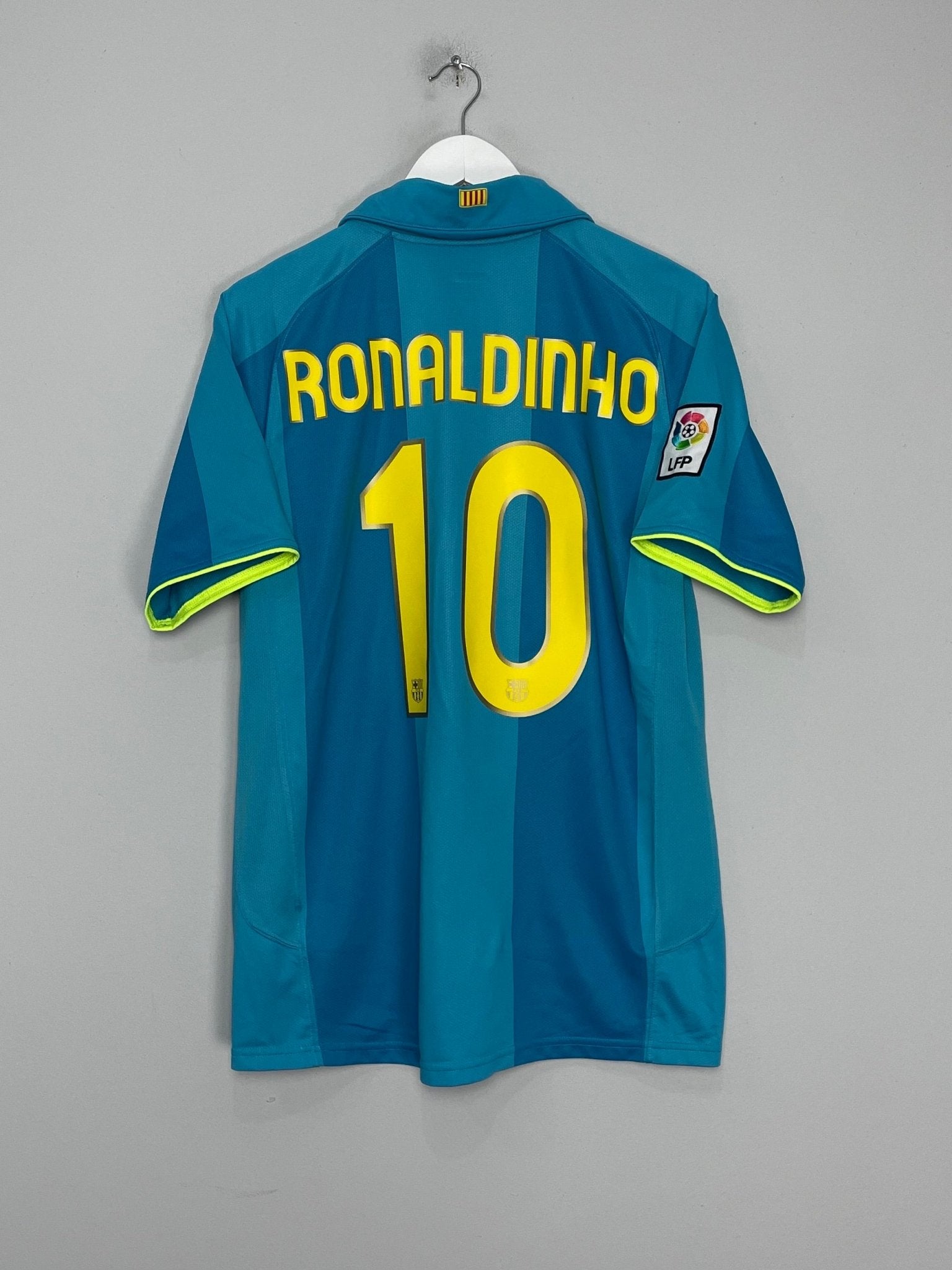 Shop 2007/08 BARCELONA RONALDINHO #10 AWAY SHIRT (M) NIKE, classic football shirts, vintage football shirts & retro soccer jerseys at Cult Kits