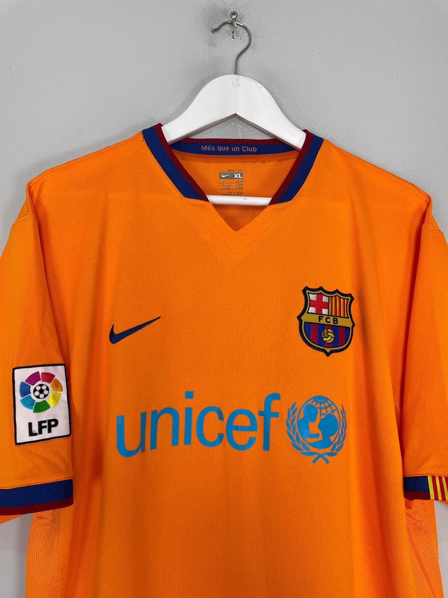Shop 2007/08 BARCELONA RONALDINHO #10 AWAY SHIRT (XL) NIKE, classic football shirts, vintage football shirts & retro soccer jerseys at Cult Kits