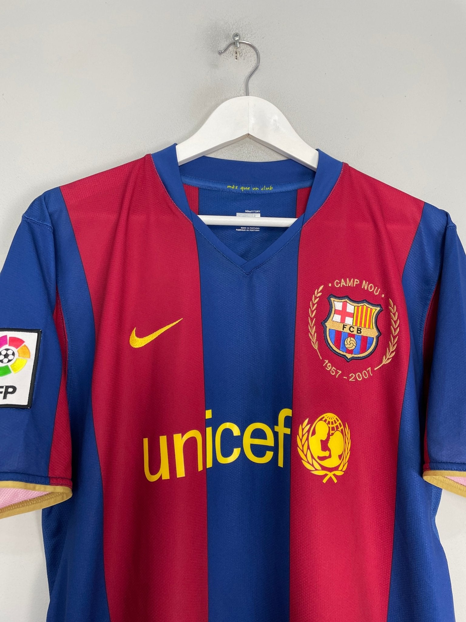 Shop 2007/08 BARCELONA RONALDINHO #10 HOME SHIRT (L) NIKE, classic football shirts, vintage football shirts & retro soccer jerseys at Cult Kits