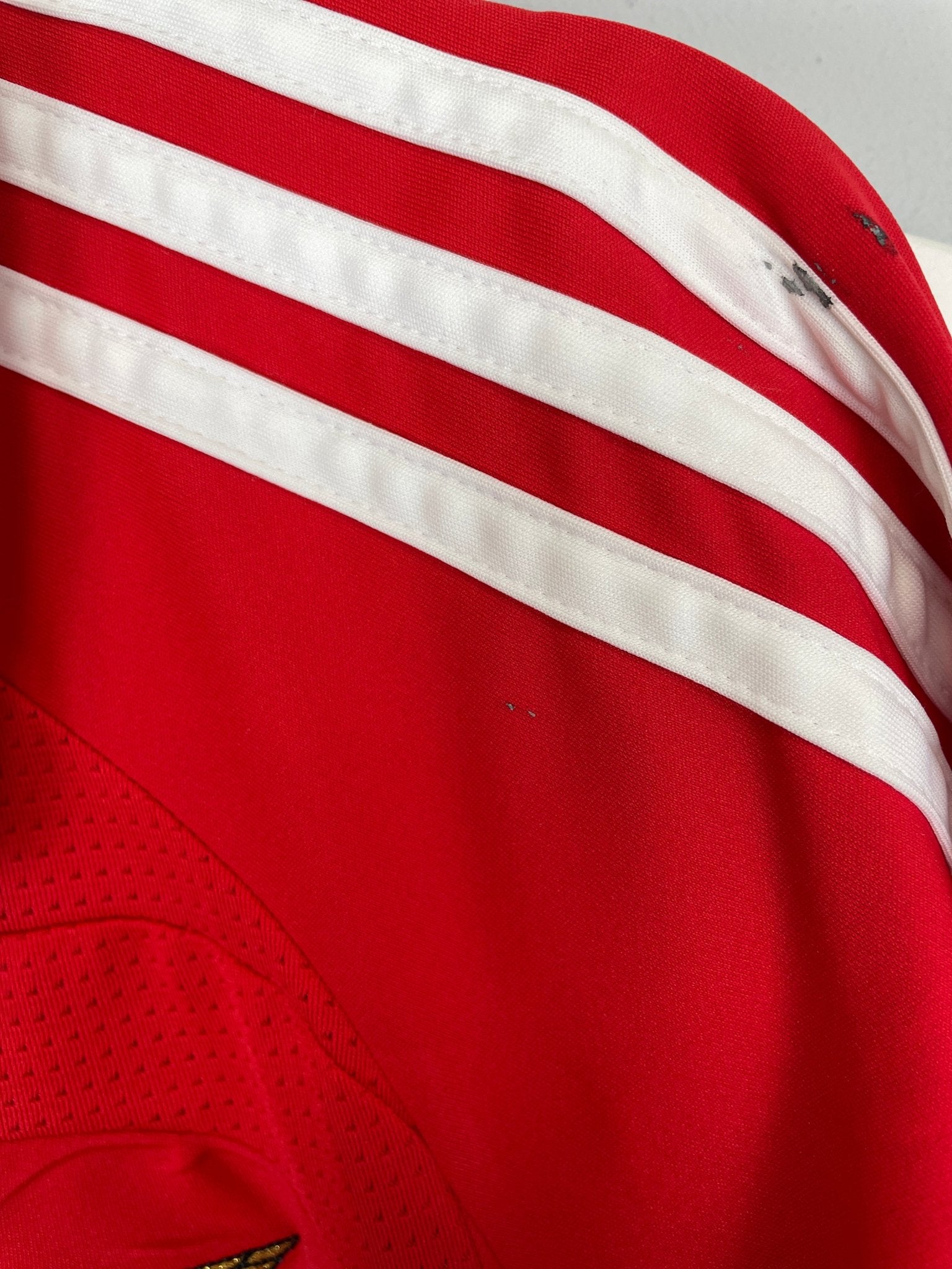 Shop 2007/08 BENFICA HOME SHIRT (XL) ADIDAS, classic football shirts, vintage football shirts & retro soccer jerseys at Cult Kits