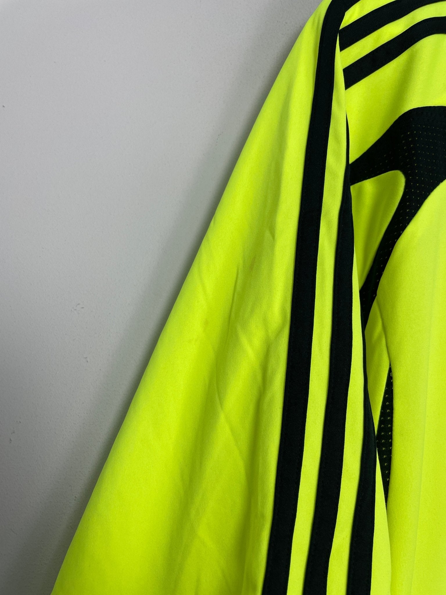 Shop 2007/08 CHELSEA LAMPARD #8 AWAY SHIRT (XXL) ADIDAS, classic football shirts, vintage football shirts & retro soccer jerseys at Cult Kits