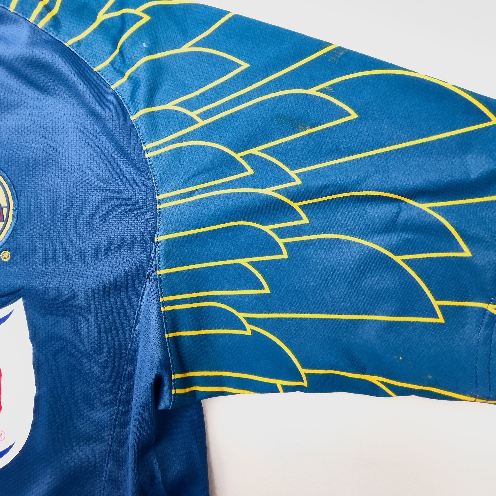 Buy 2007/08 Club America Away Shirt (M) Nike ~ Free worldwide shipping available ~ Authentic Vintage Football Shirts from Cult Kits